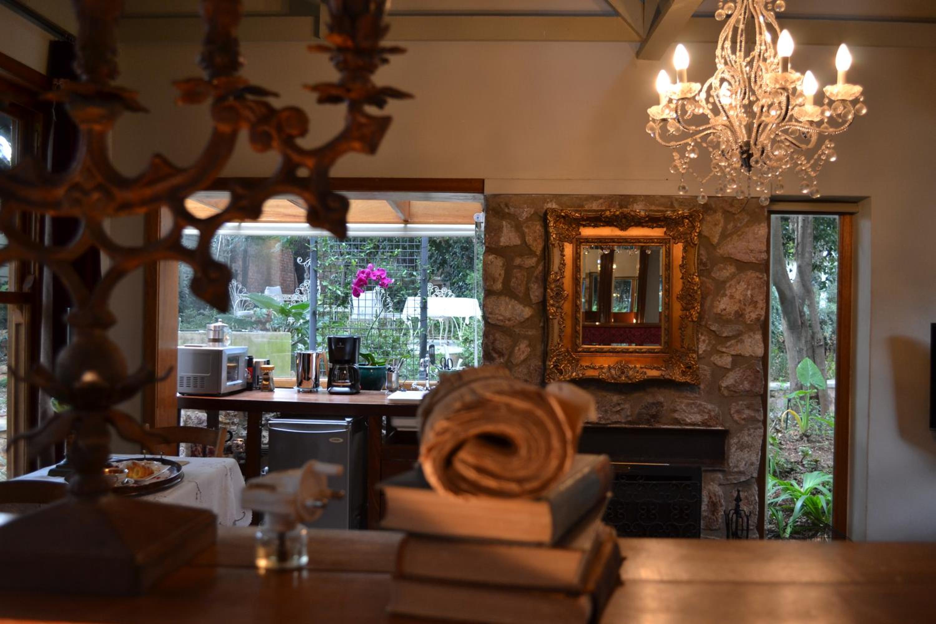 Festina Lente Guesthouse