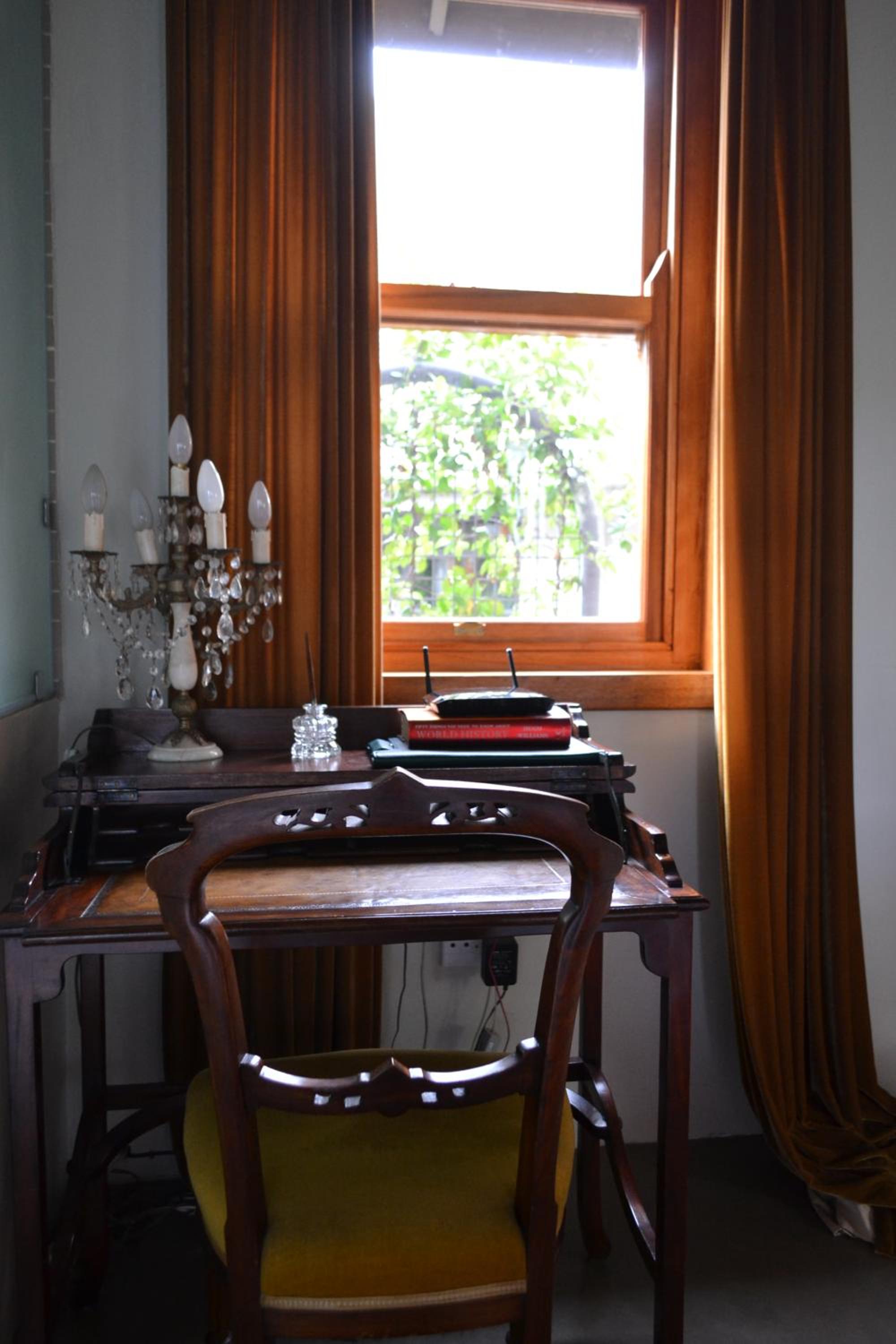 Festina Lente Guesthouse