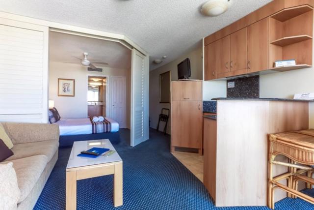 Beachfront Mooloolaba Apartment- 7th Floor in the Landmark Resort