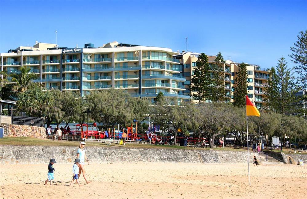 Beachfront Mooloolaba Apartment- 7th Floor in the Landmark Resort