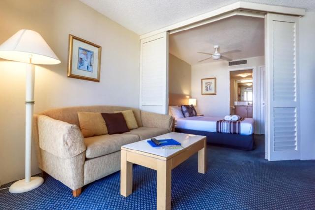 Beachfront Mooloolaba Apartment- 7th Floor in the Landmark Resort