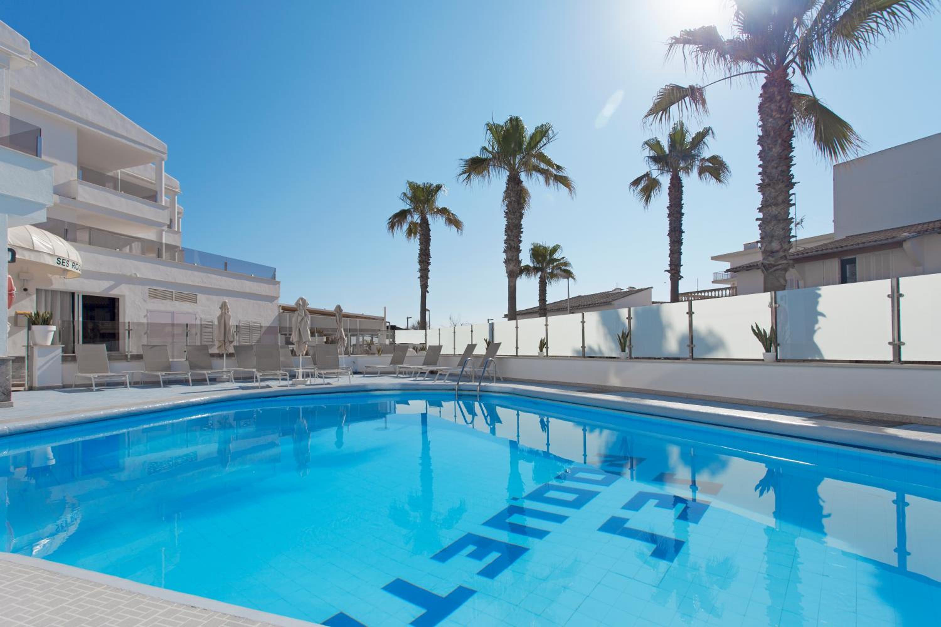 Apartamentos Ses Roquetes