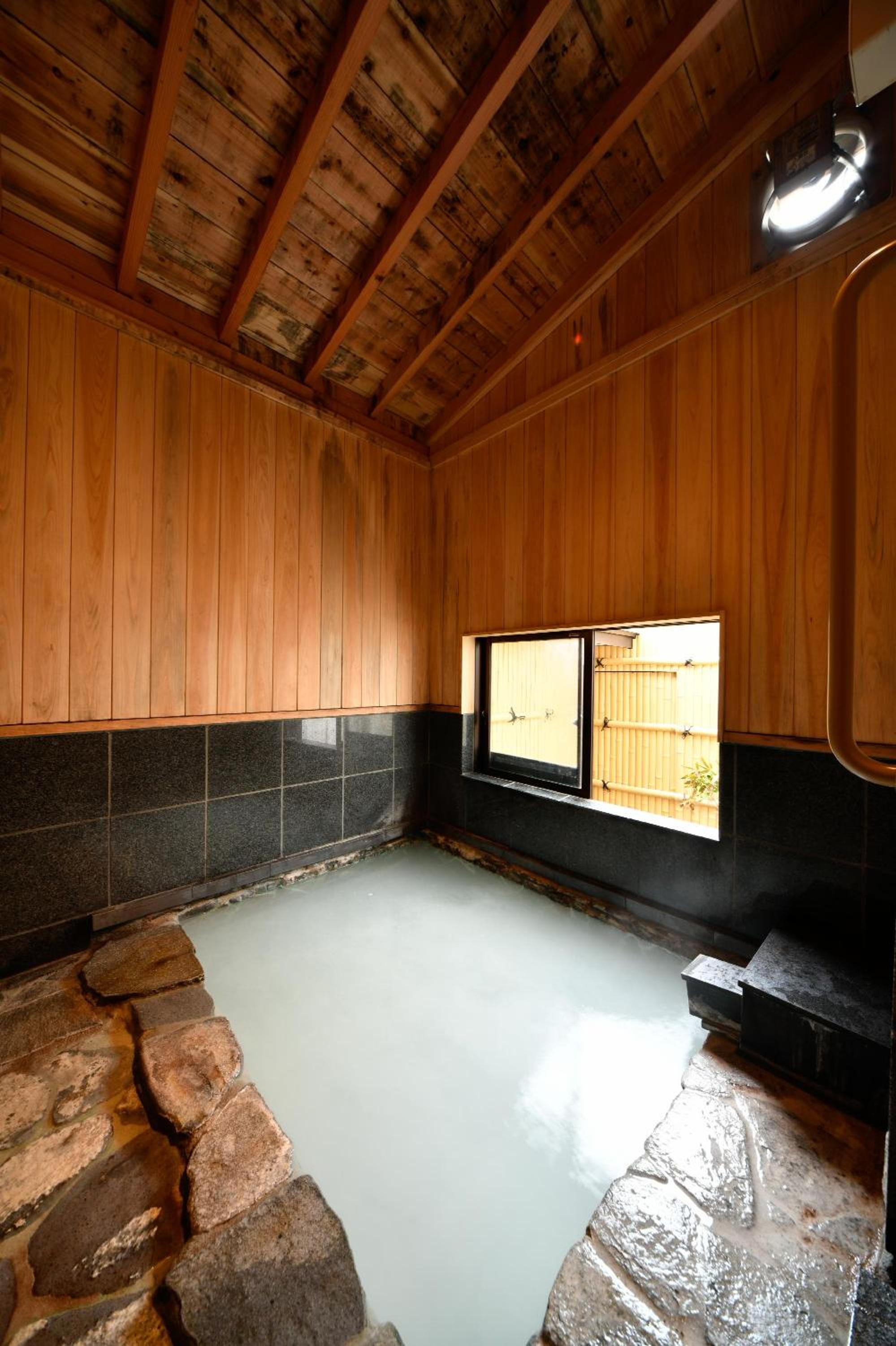 Photo 42