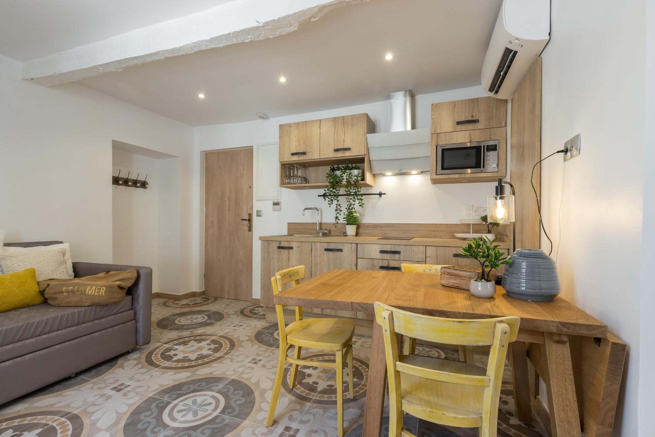 Valbonne Flat