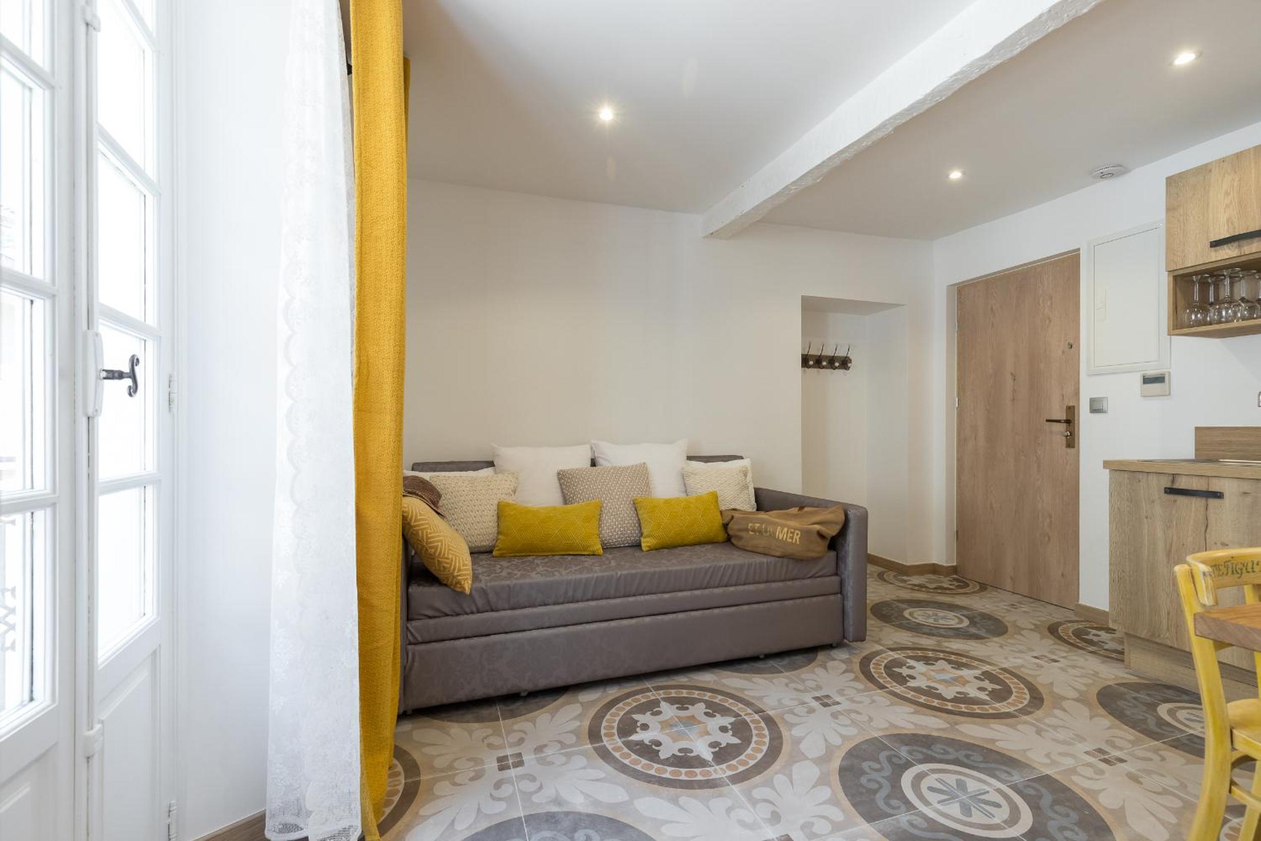 Valbonne Flat