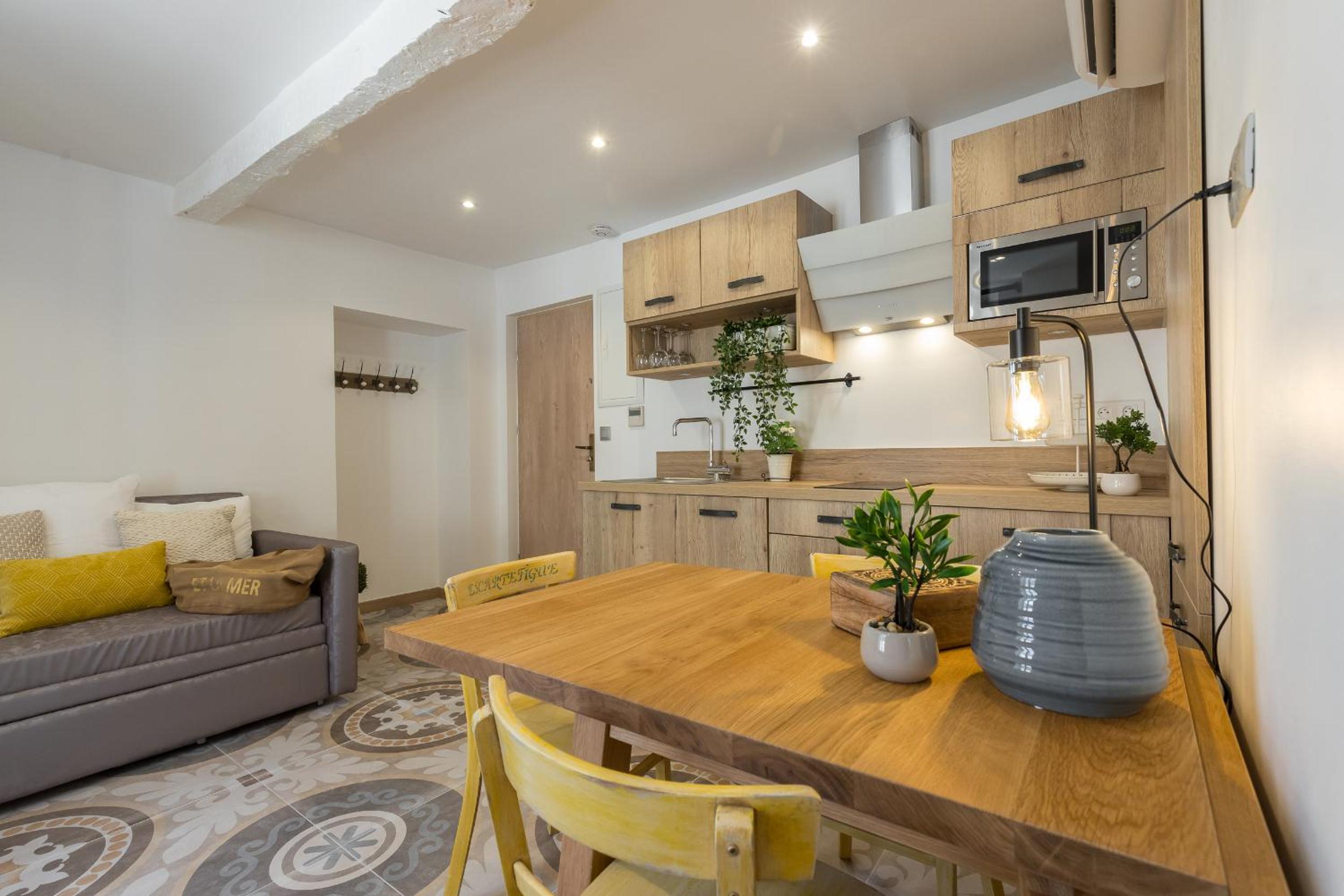 Valbonne Flat