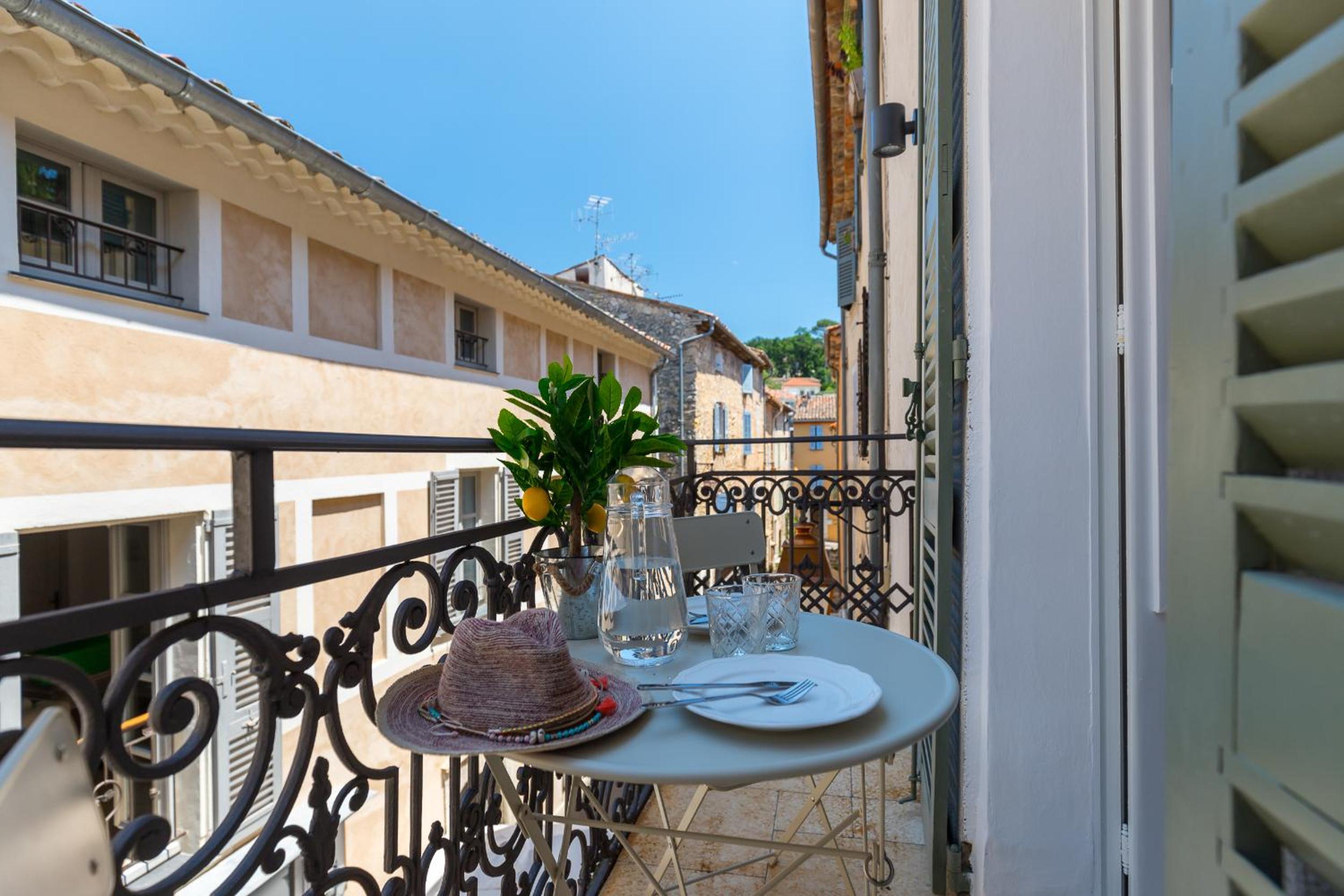 Valbonne Flat