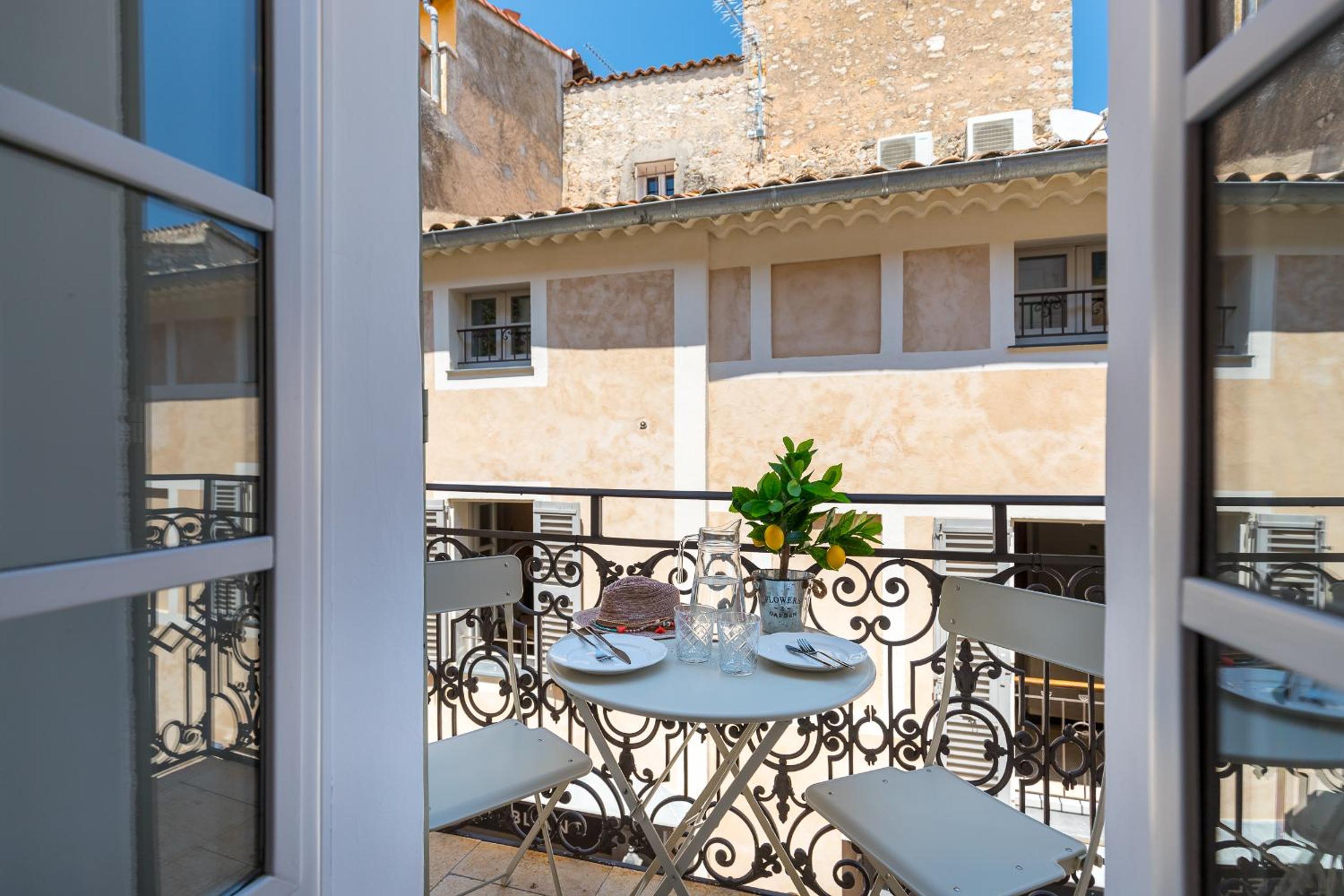 Valbonne Flat