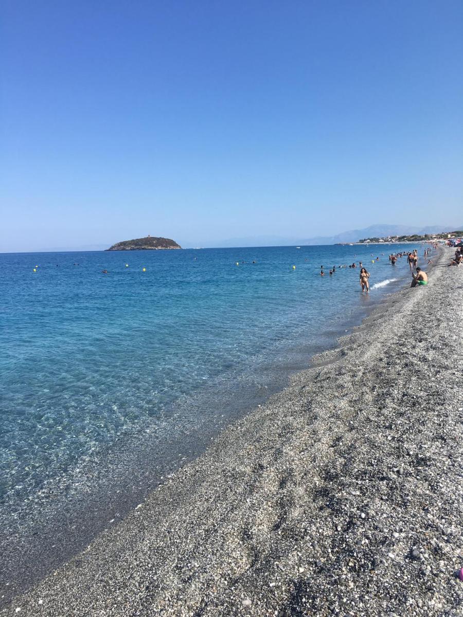 Parco Corallo Di Fronte Al Mare