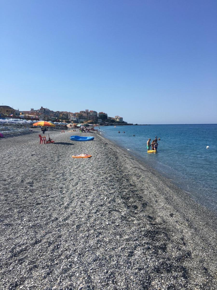 Parco Corallo Di Fronte Al Mare