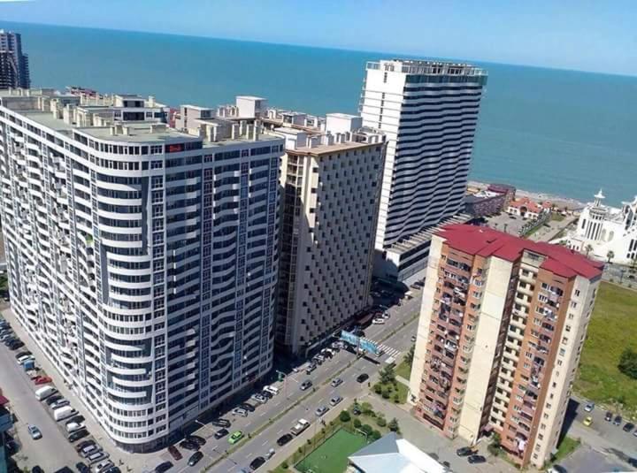 Orbi Plaza Marble Studio view 2