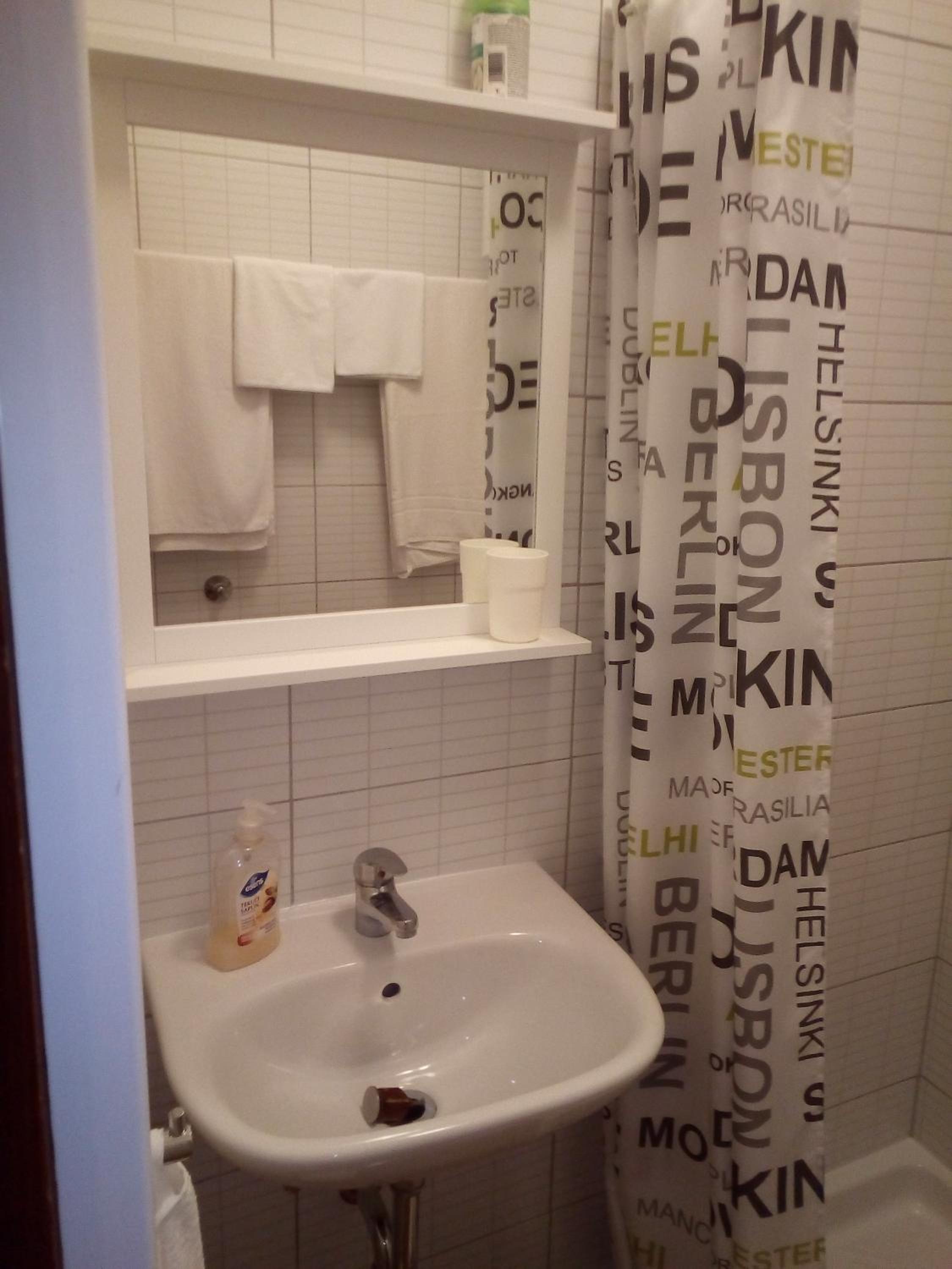 Photo 33