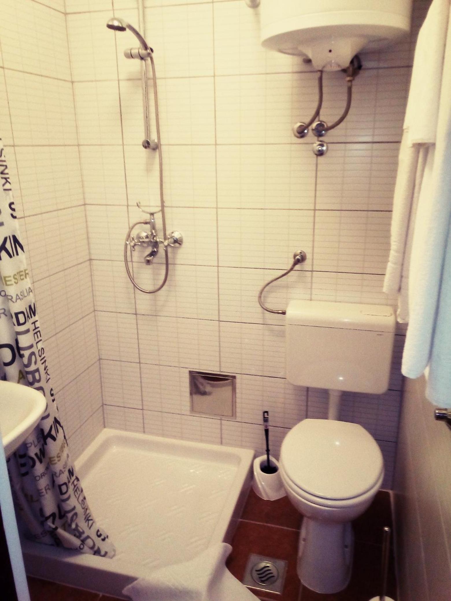 Photo 32