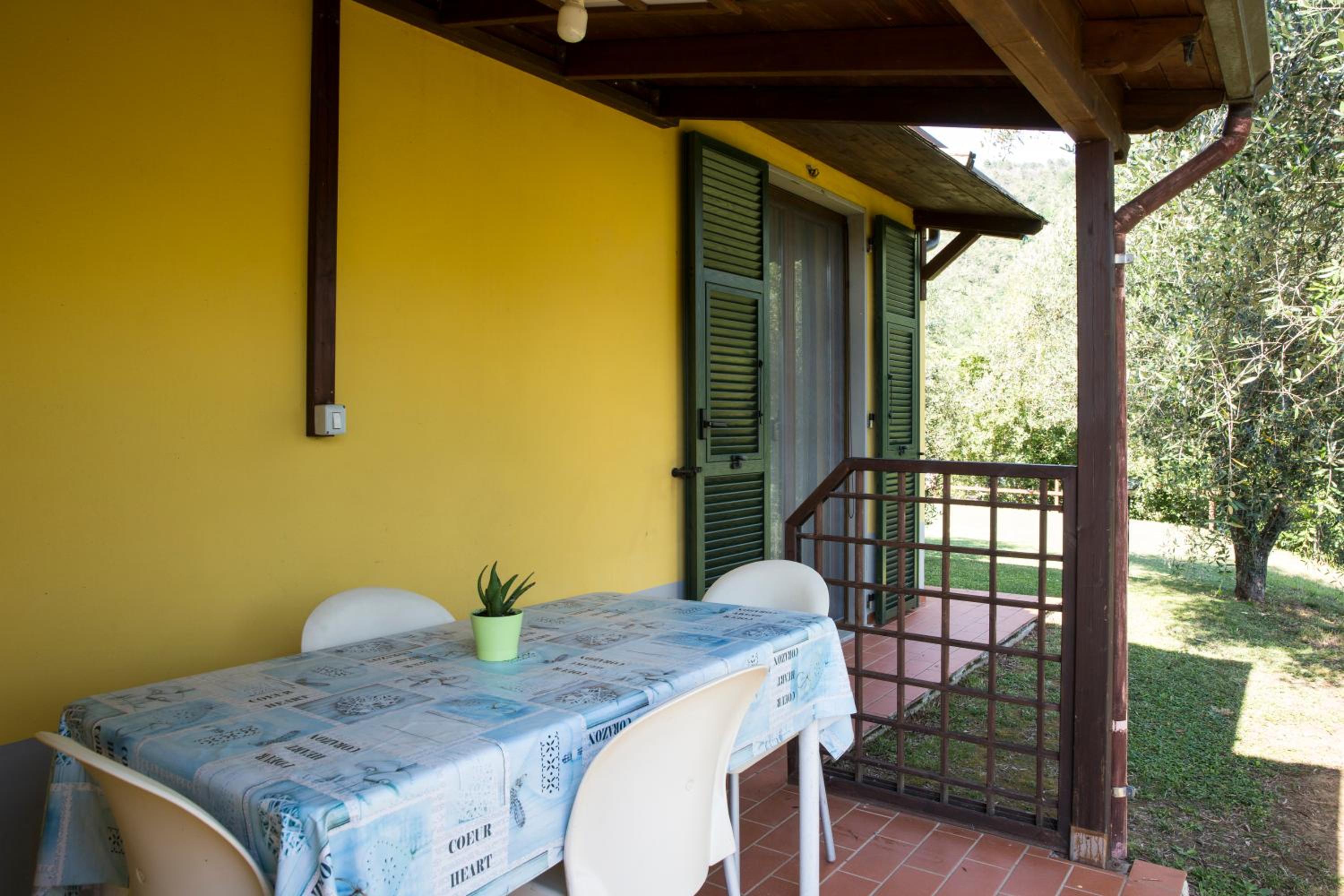 Appartamenti Residence Montebello, relax con giardino e piscina