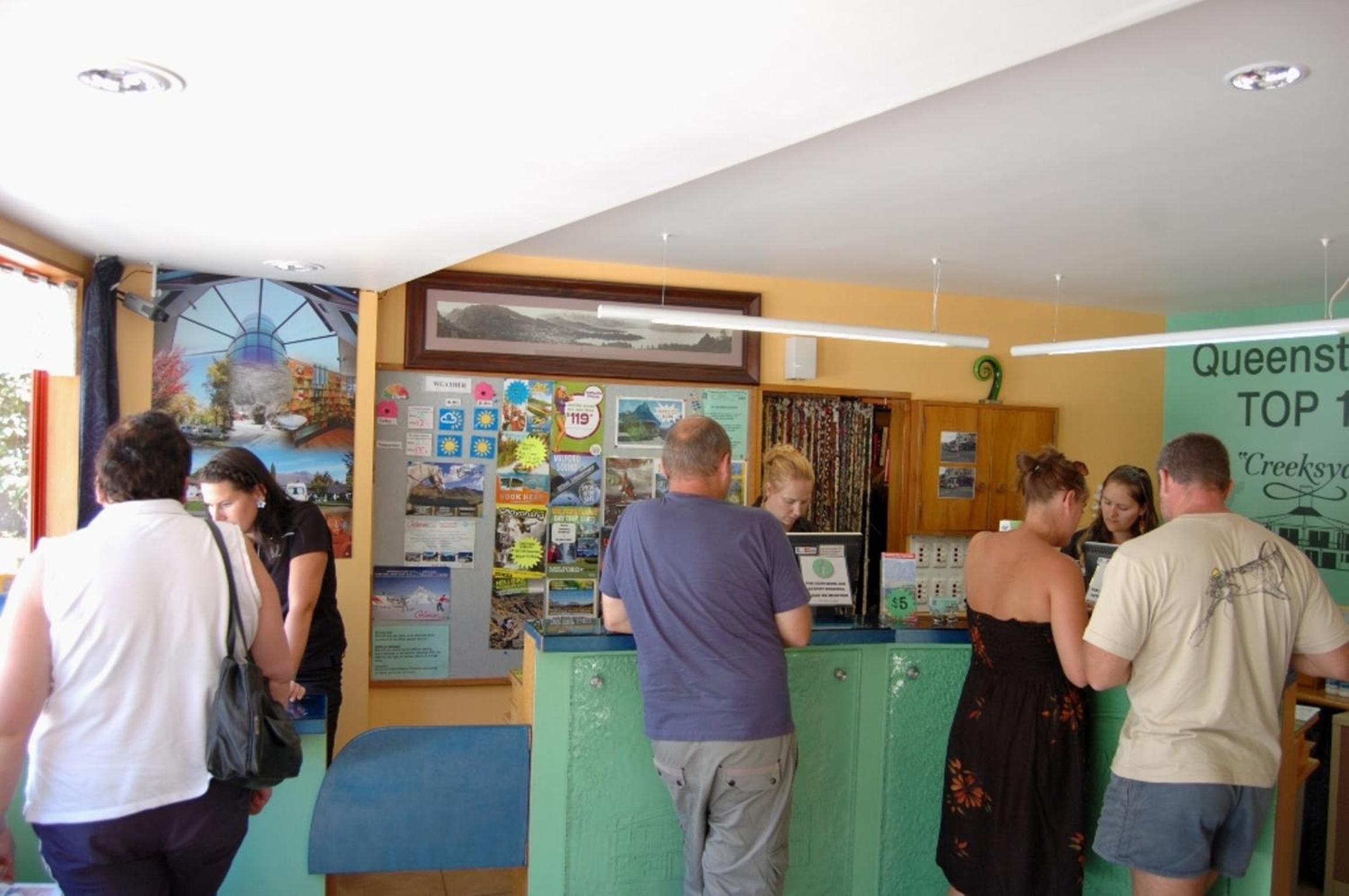 Queenstown Holiday Park Creeksyde