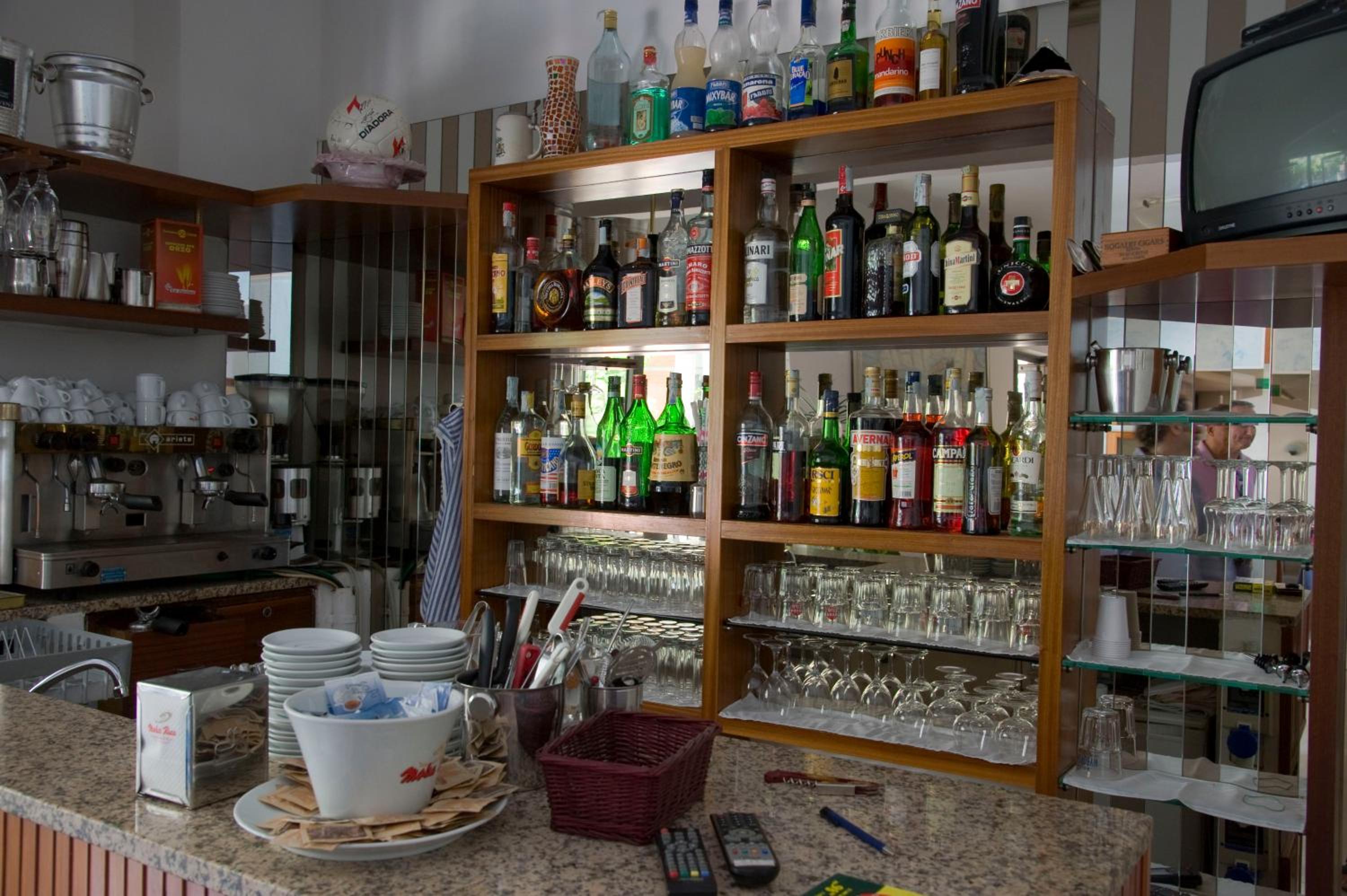 bar