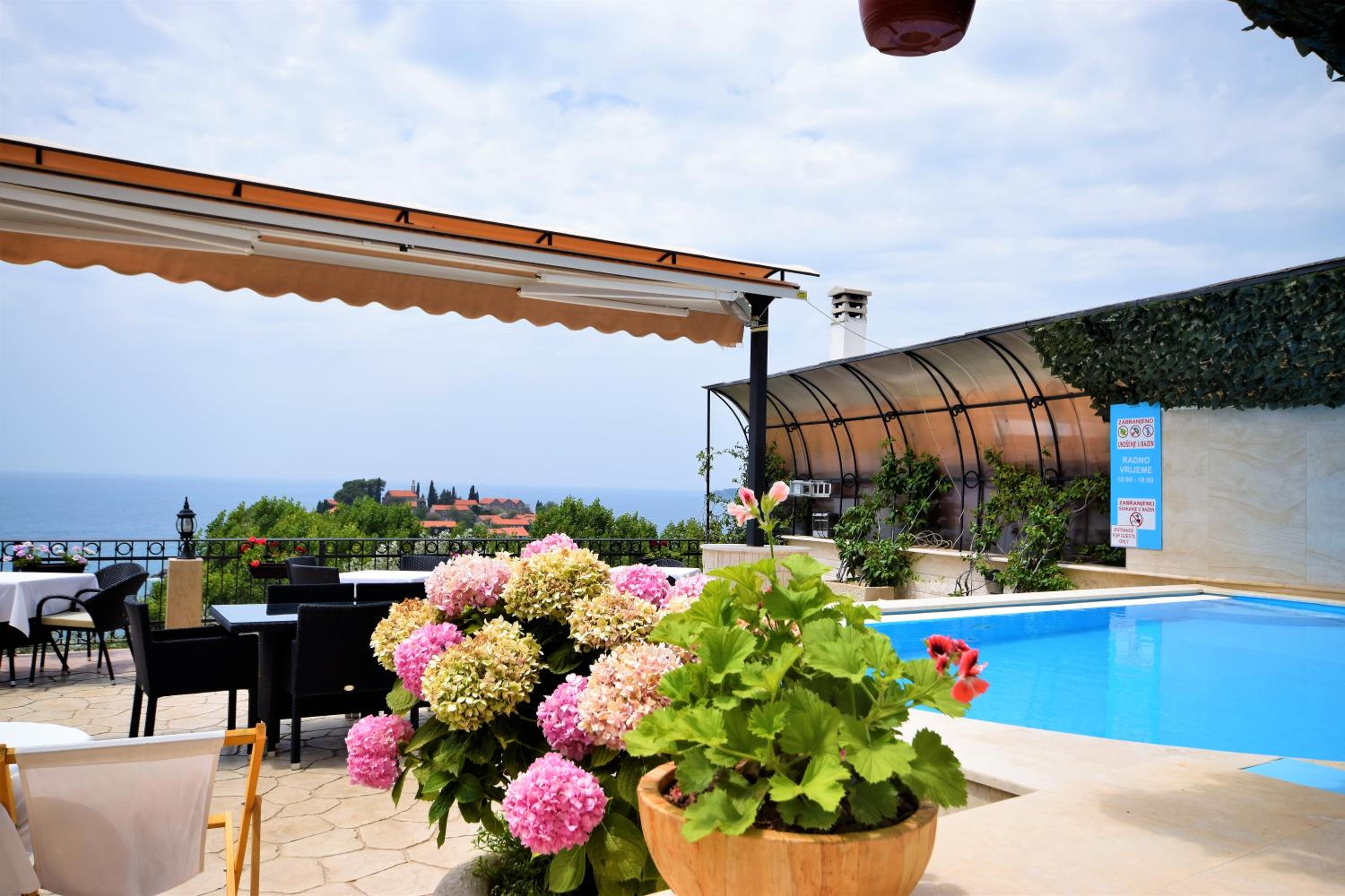 Monte Perla Residence
