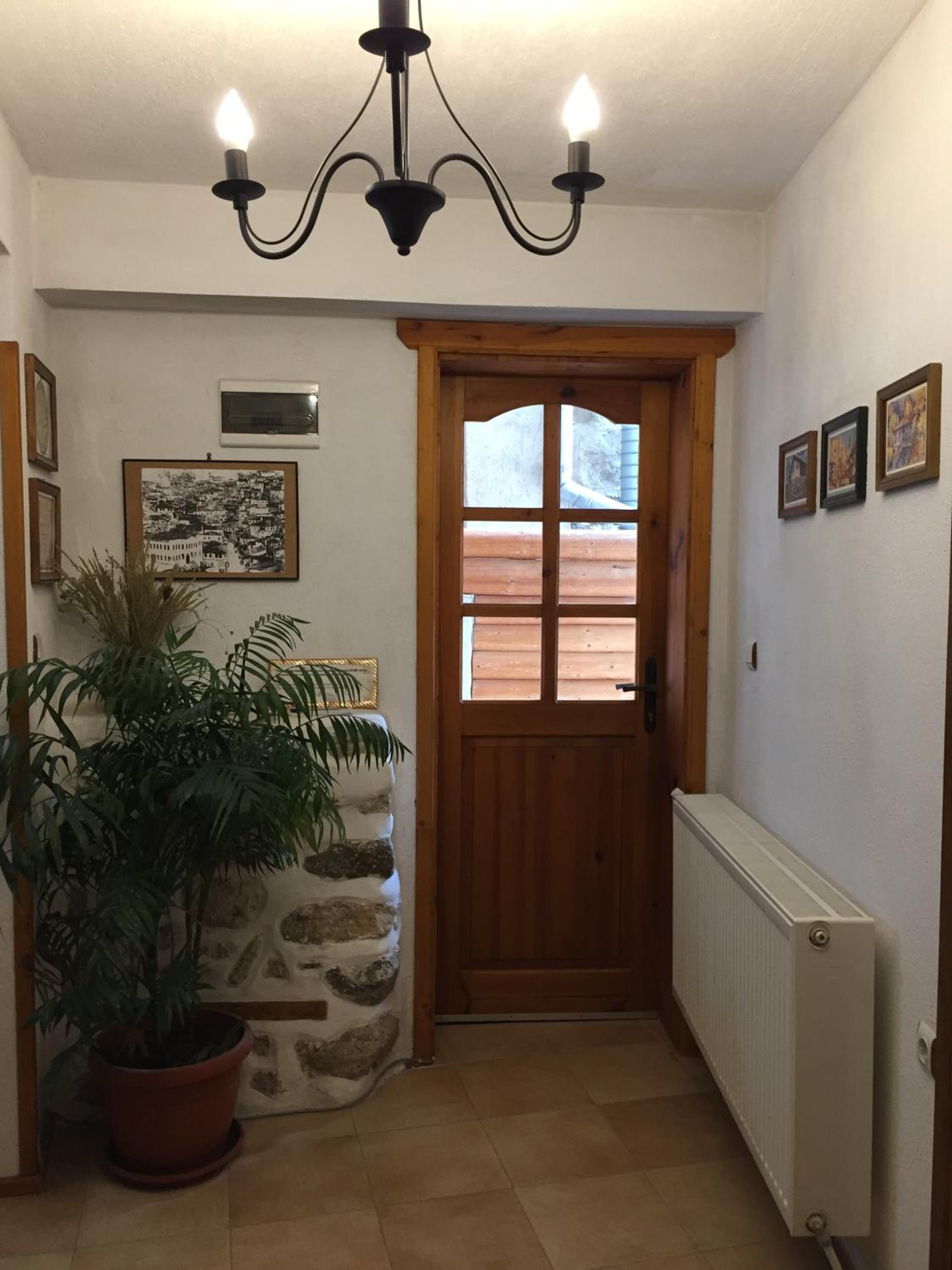 Toni's Guest House
