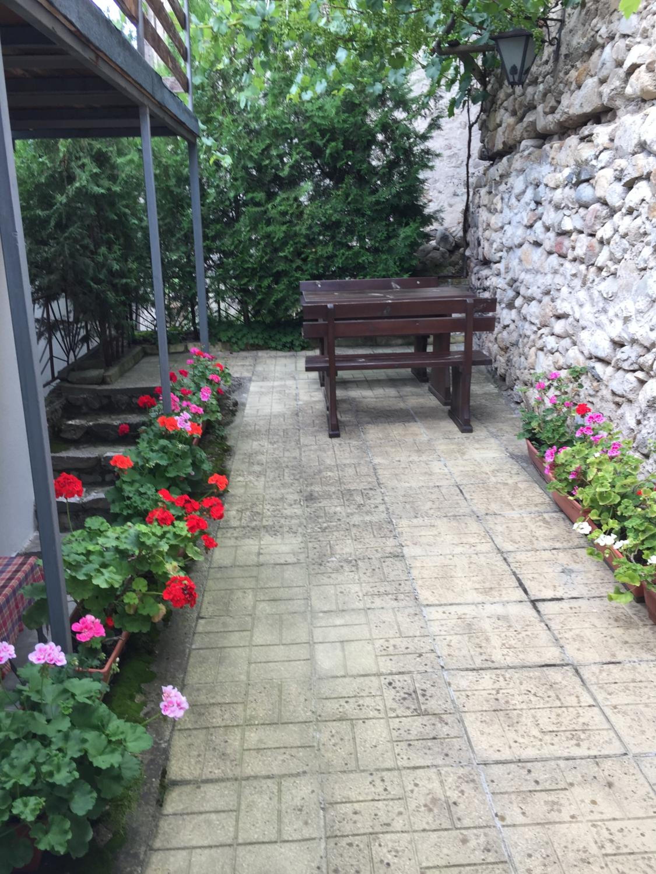 Toni's Guest House