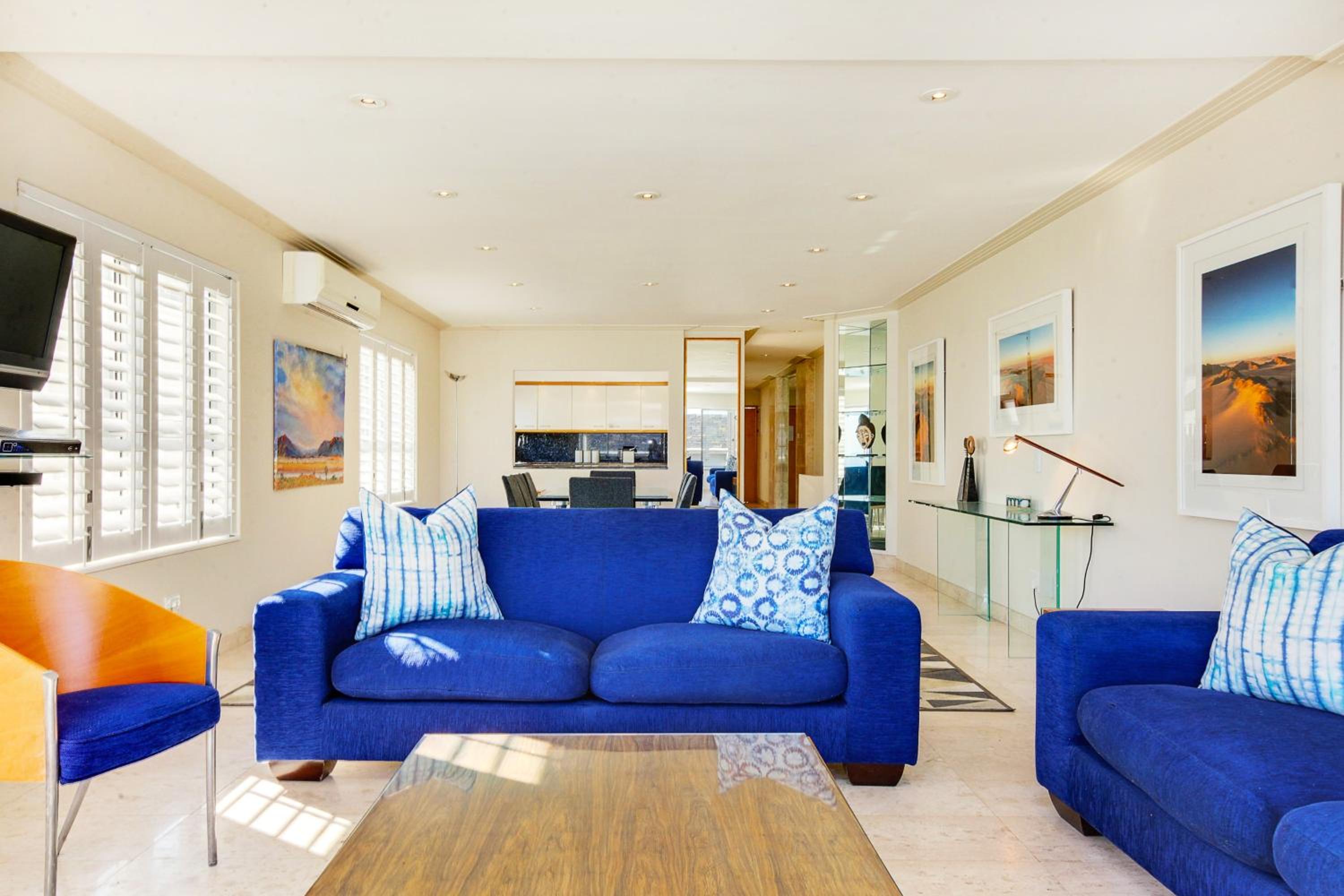 Luxury Townhouse with Ocean and Mountain Views view 2