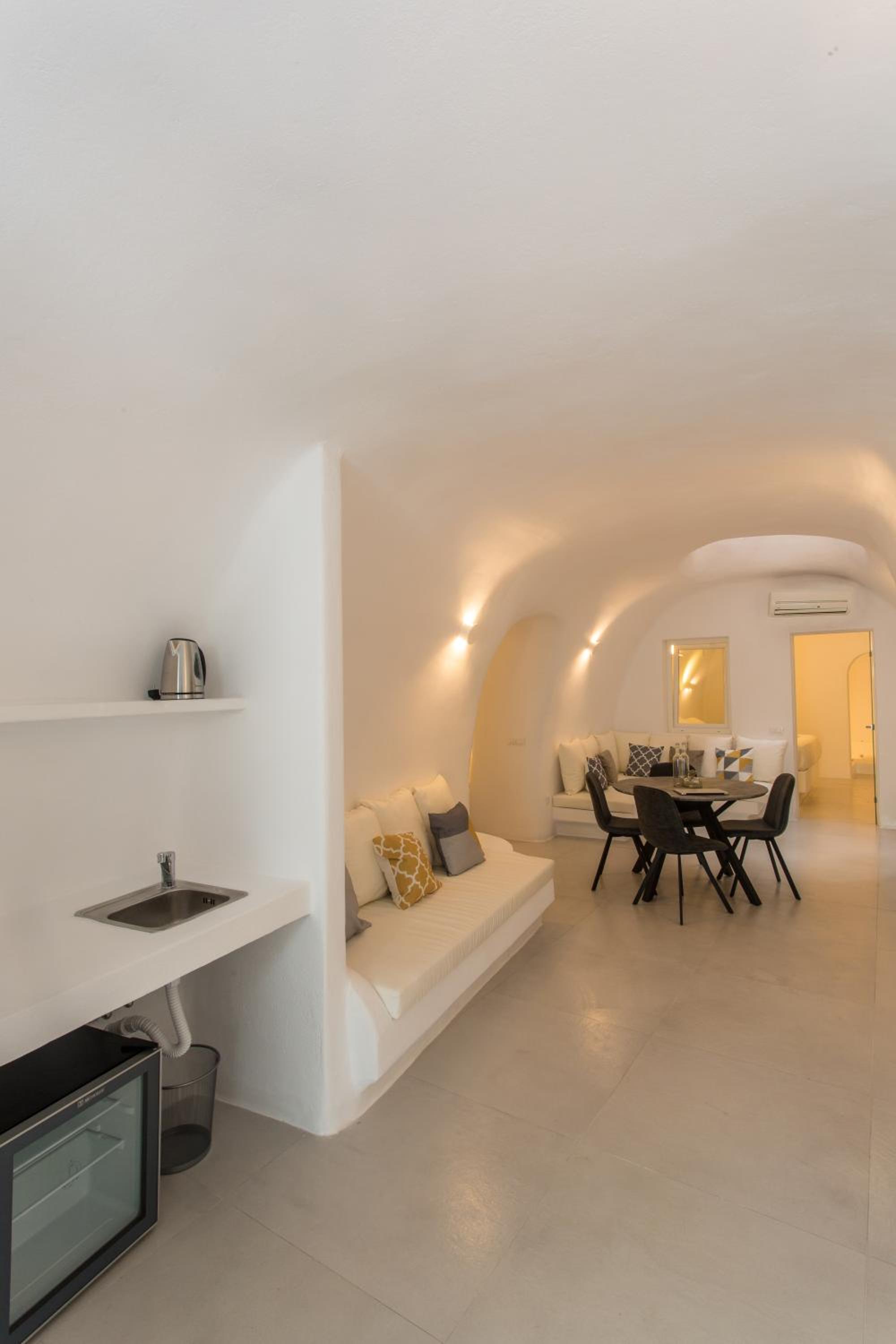 Boutique 88 Fira photo 5