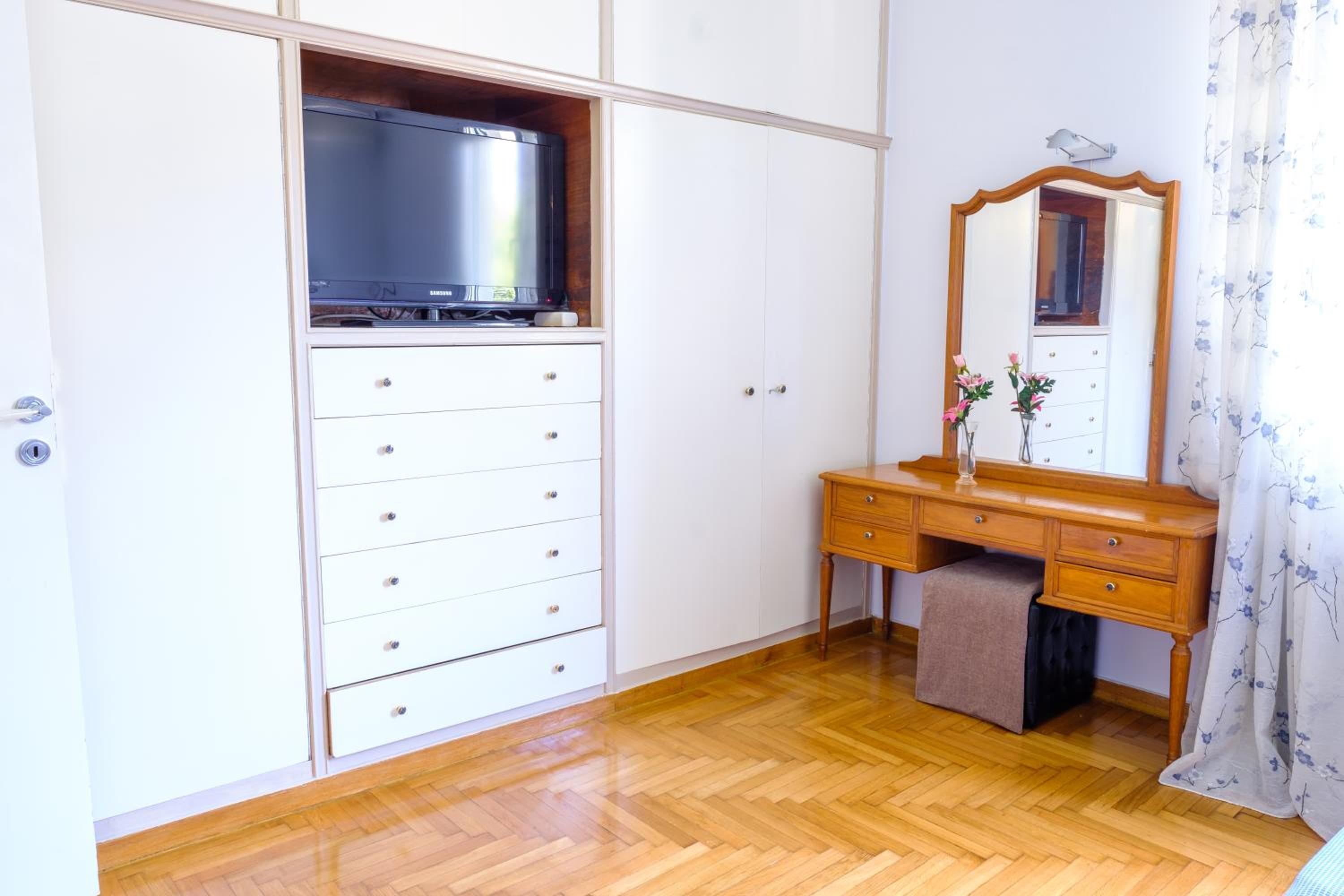 Chalandri Home Away