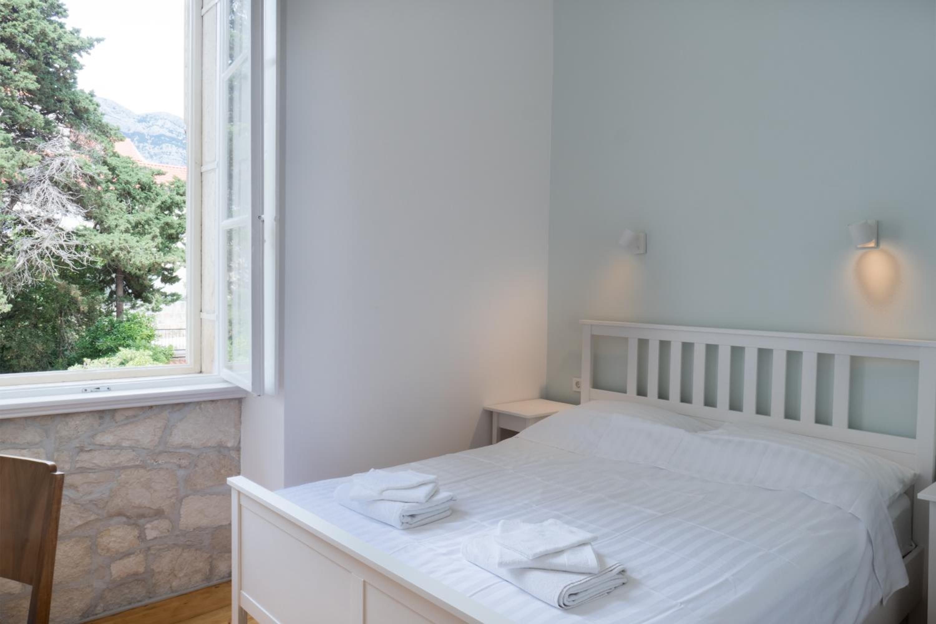 Beachfront 4-bedroom villa Sea Wave in Orebic, Croatia photo 5