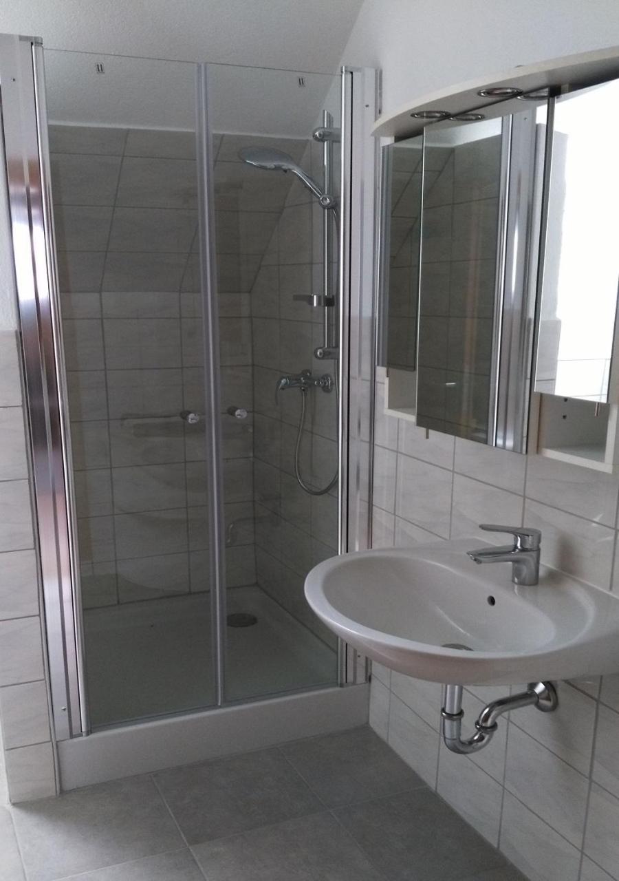 Ferienwohnung Olpe Biggesee en Olpe — bathroom