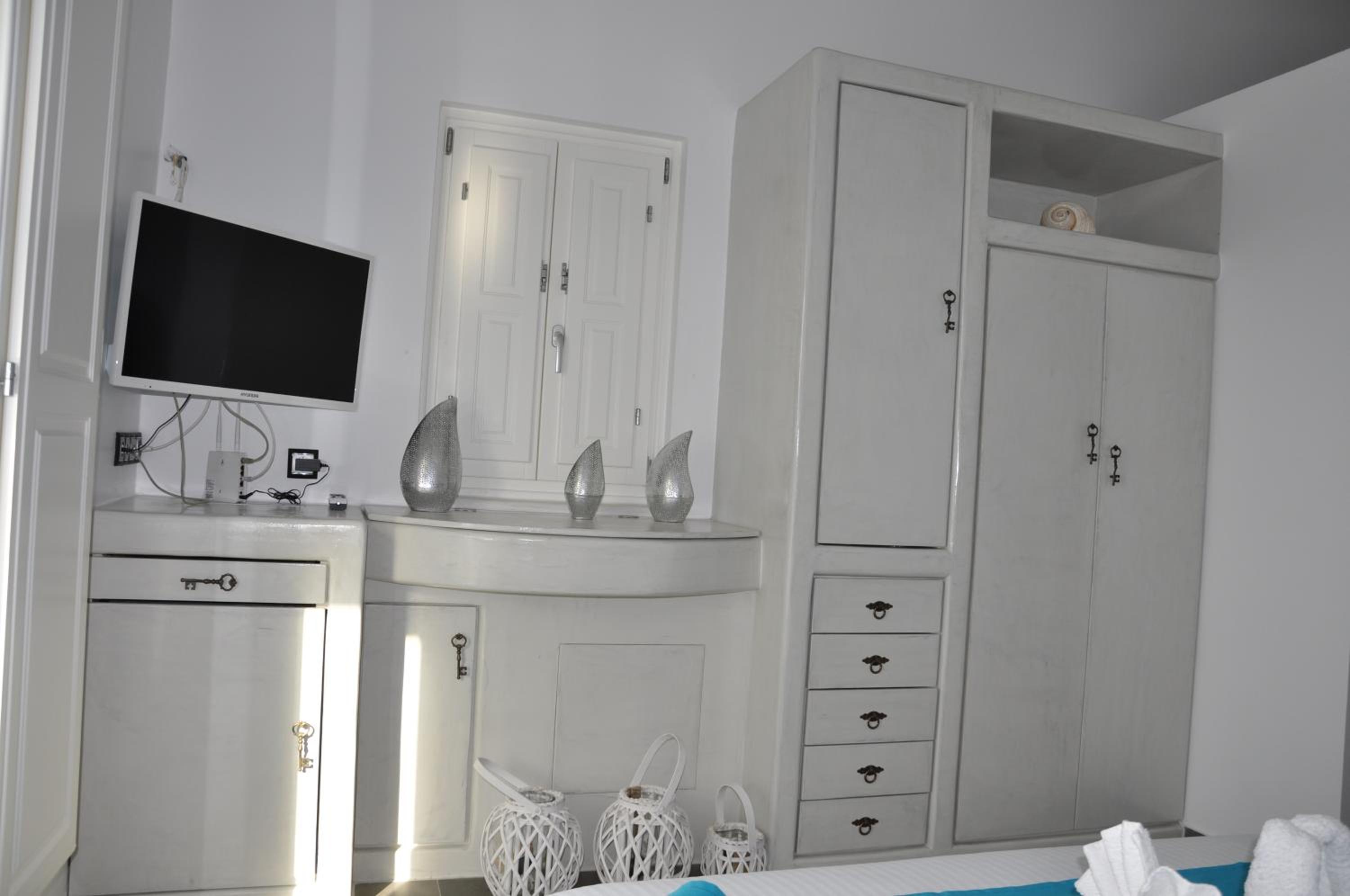 Santoxenia luxury villa