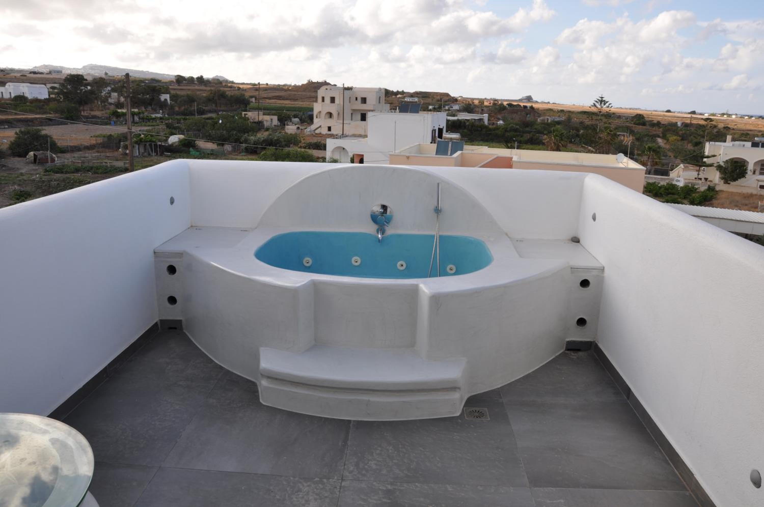 Santoxenia luxury villa