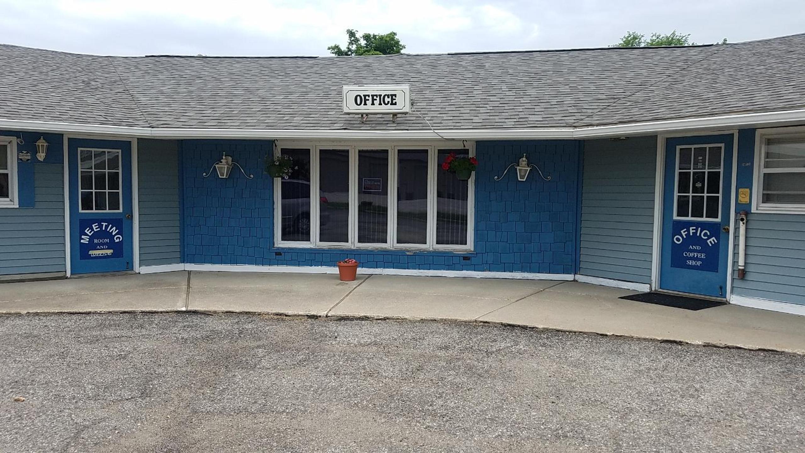 Burr Oak Motel