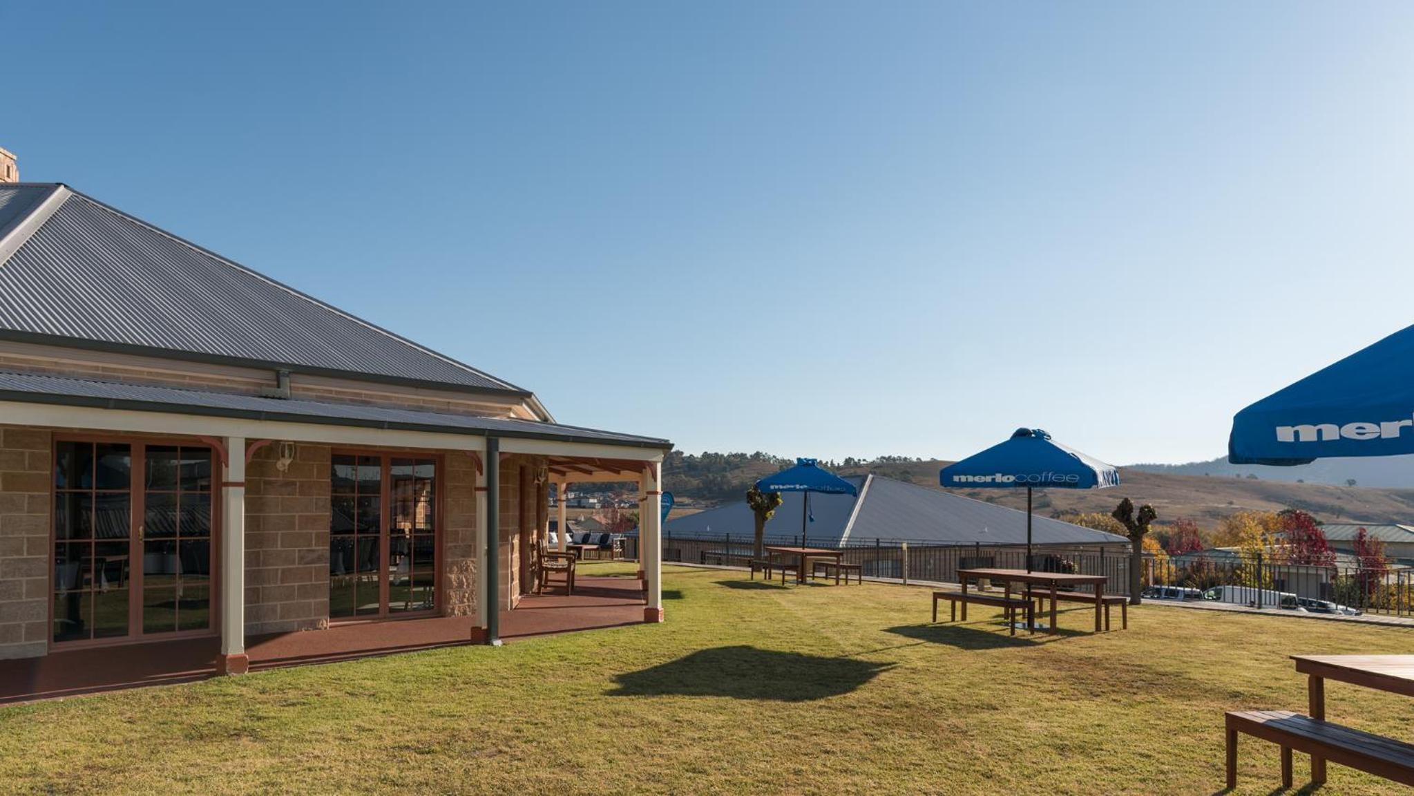 Bowen Inn Motel