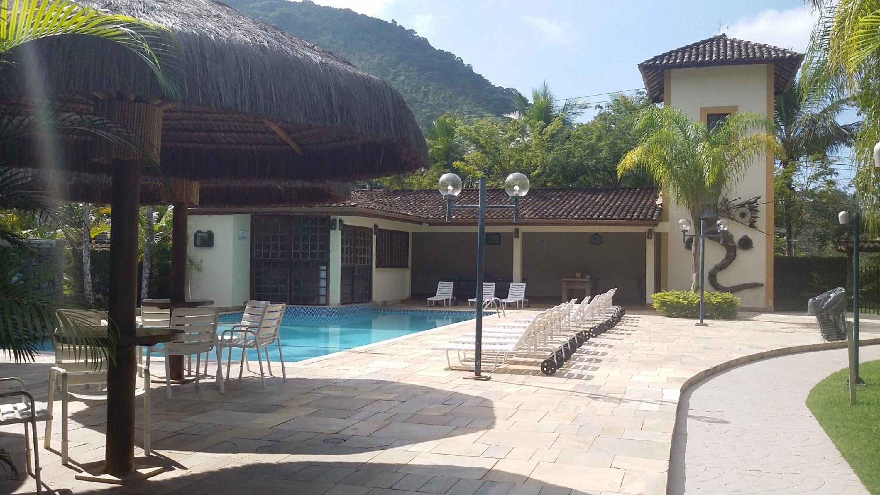 Condominio RESIDENCIAL Via Marina a 80 metros da Praia da Enseada