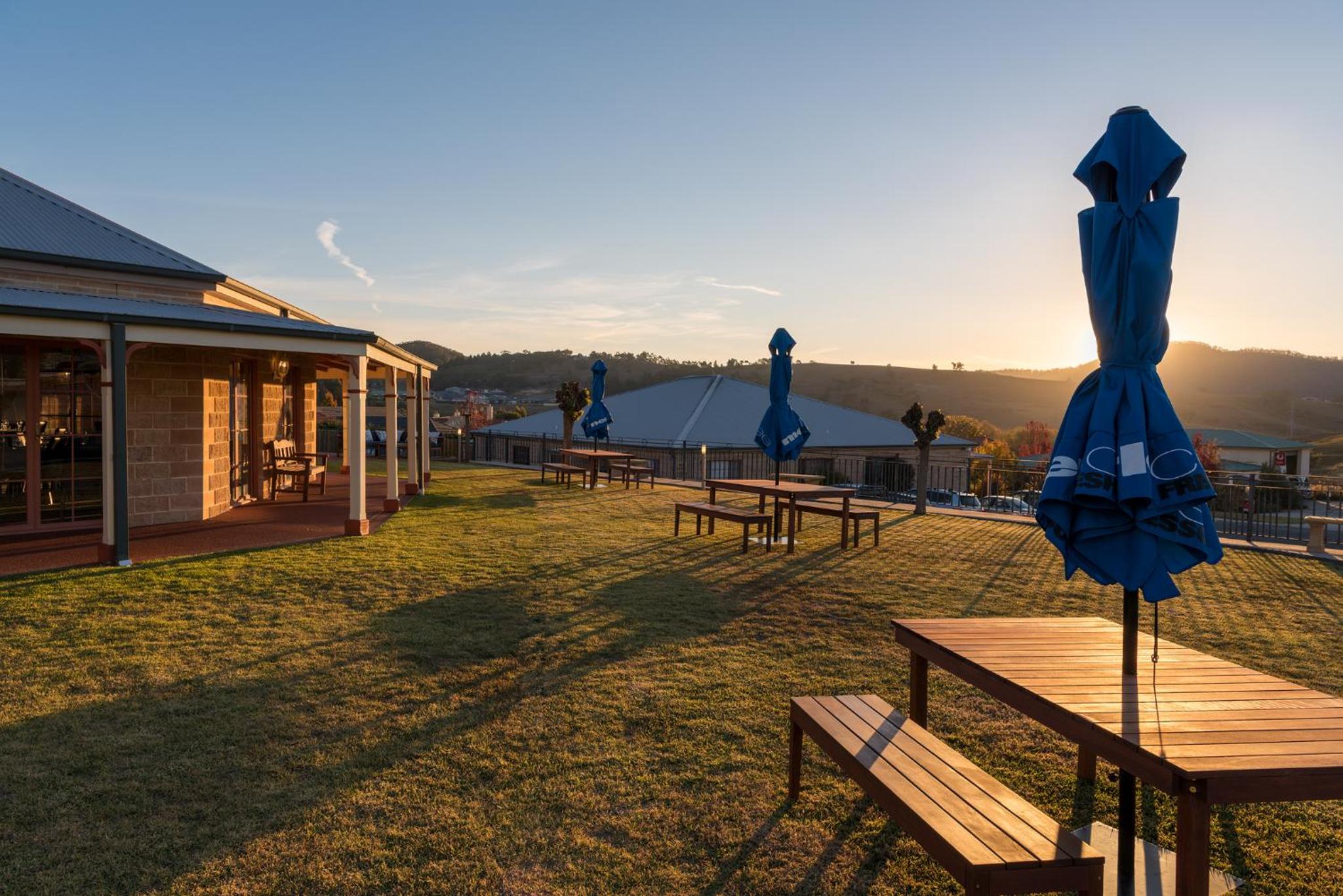 Bowen Inn Motel