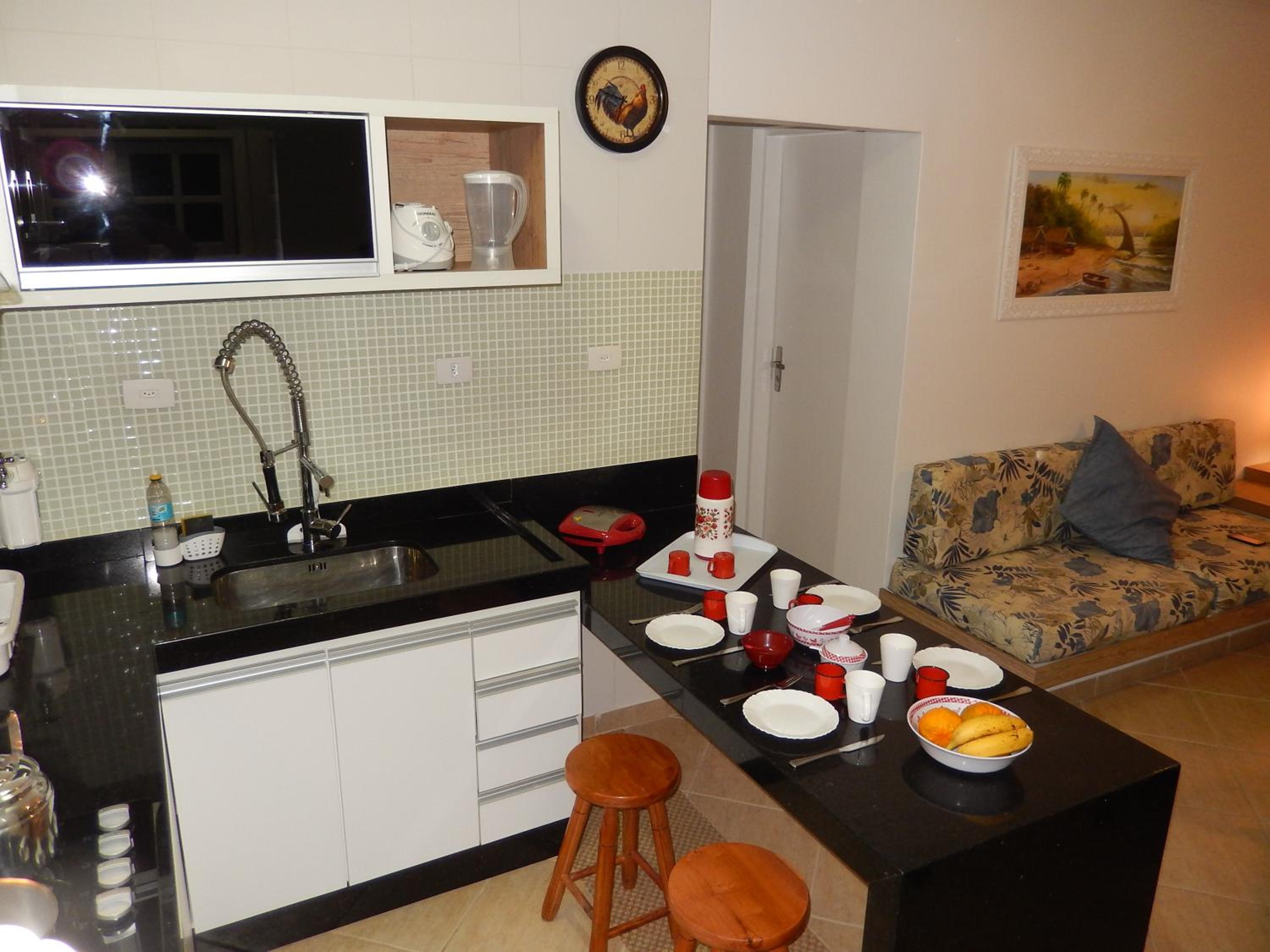 Condominio RESIDENCIAL Via Marina a 80 metros da Praia da Enseada