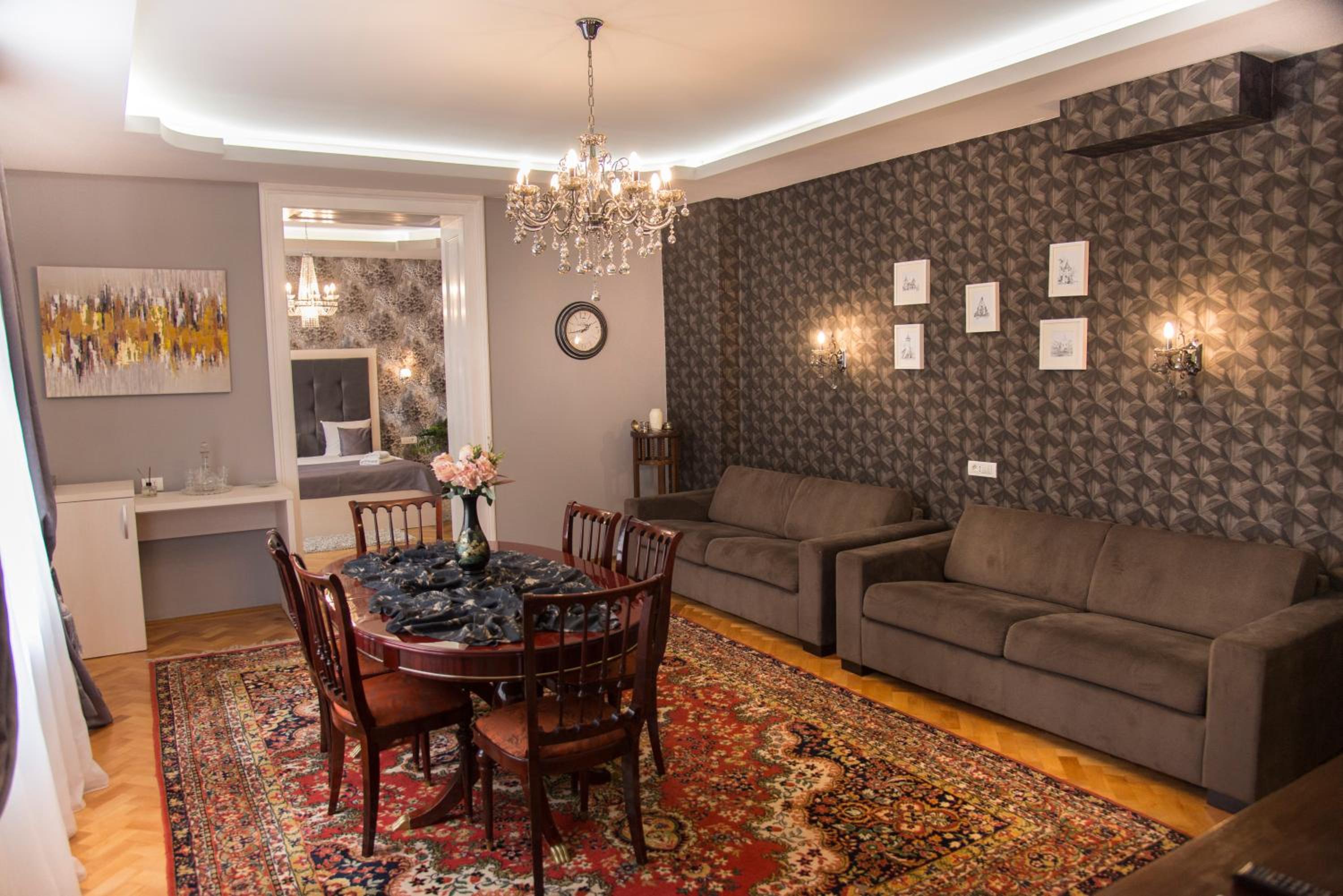 Mozart & Bach Historic Apartment view 5