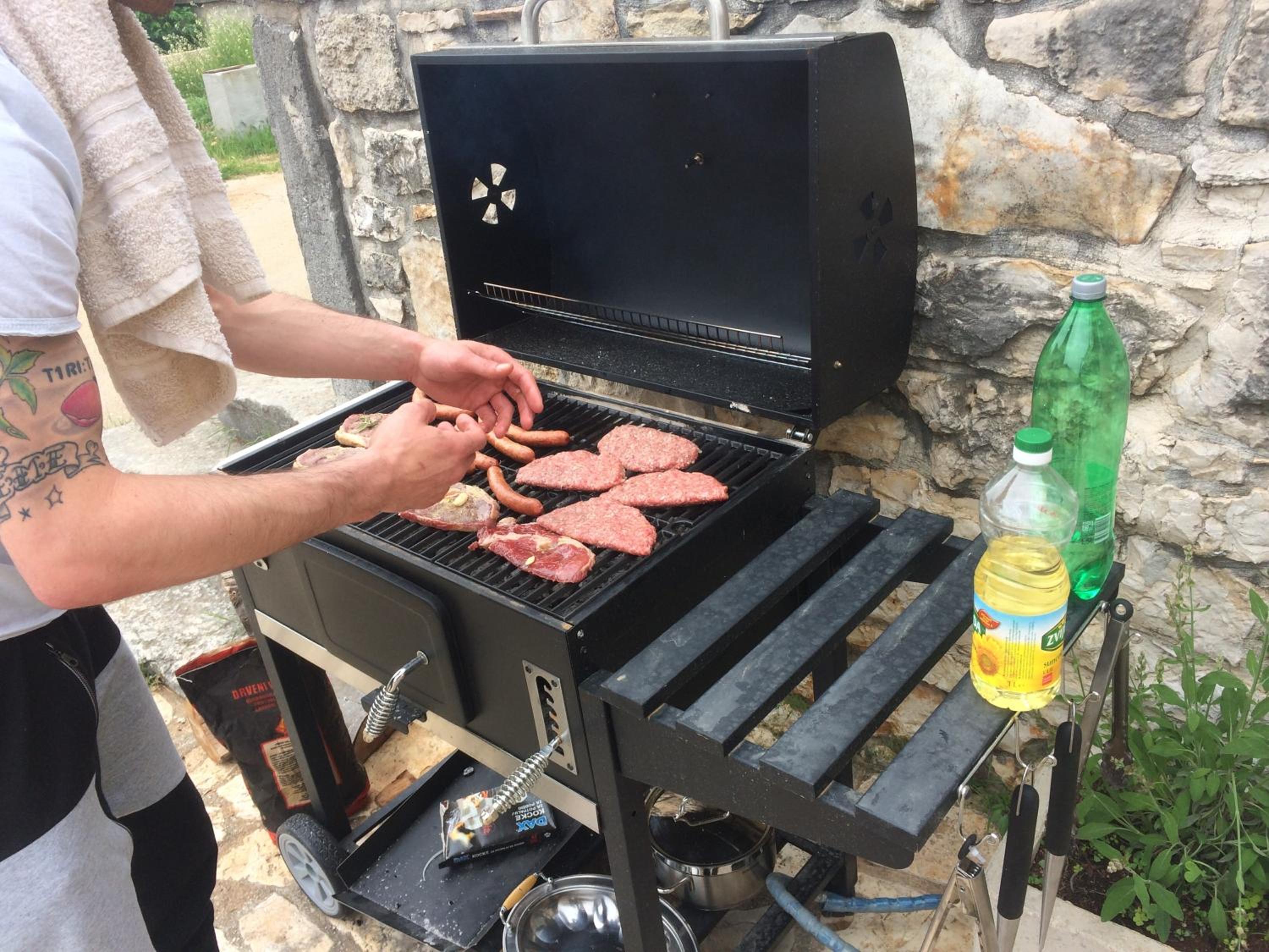 Photo 10