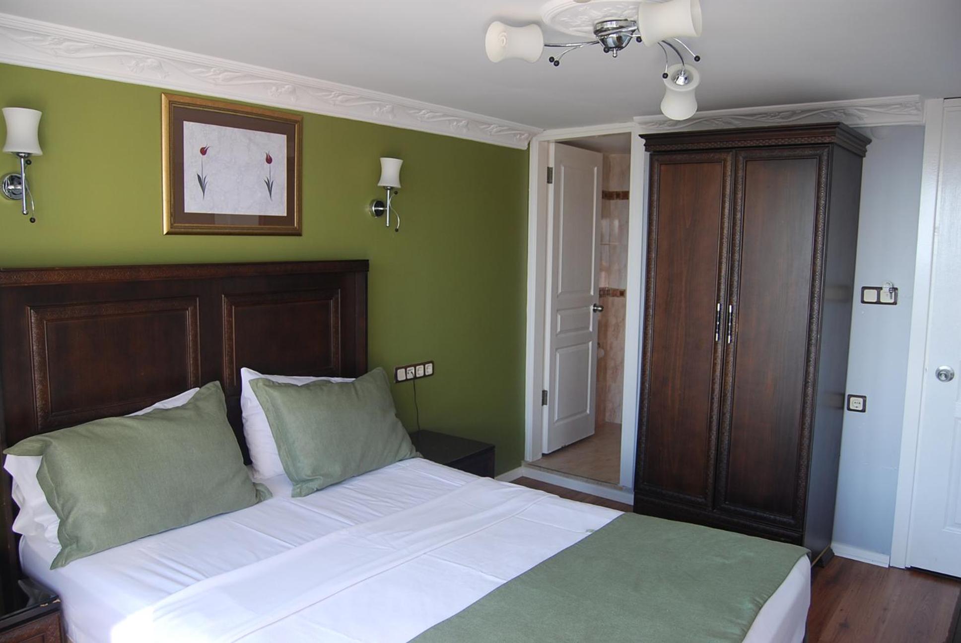 Hotel Tulip House - Image 33
