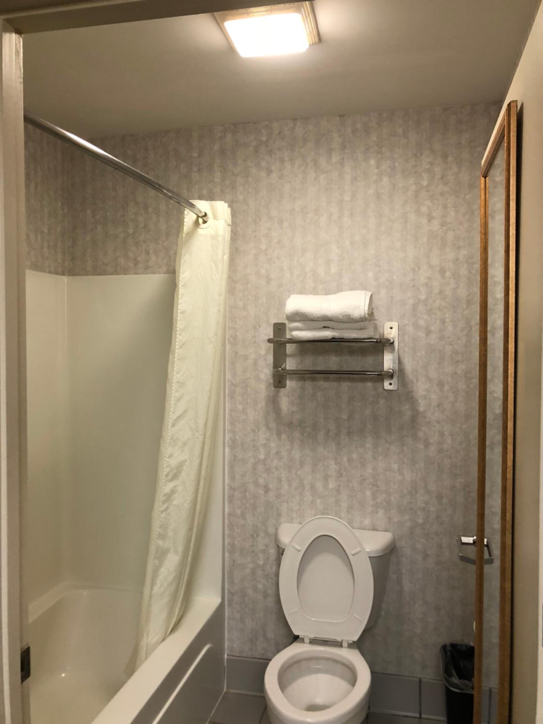 Laurel Vacations - Millennium Inn - Property Image 5