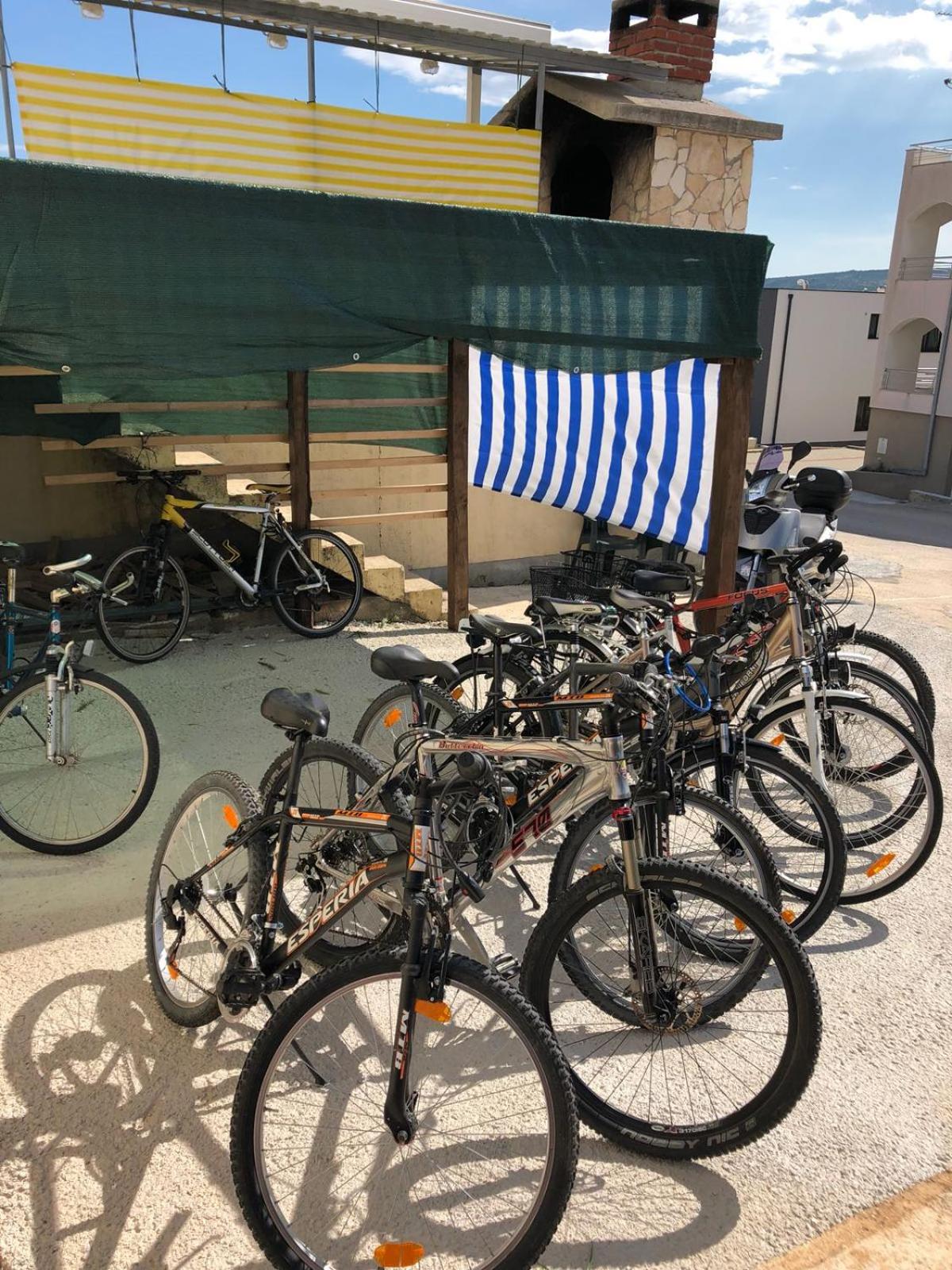 Apartments Barisic Hrvatskih Žrtava 404 Seget Vranjica