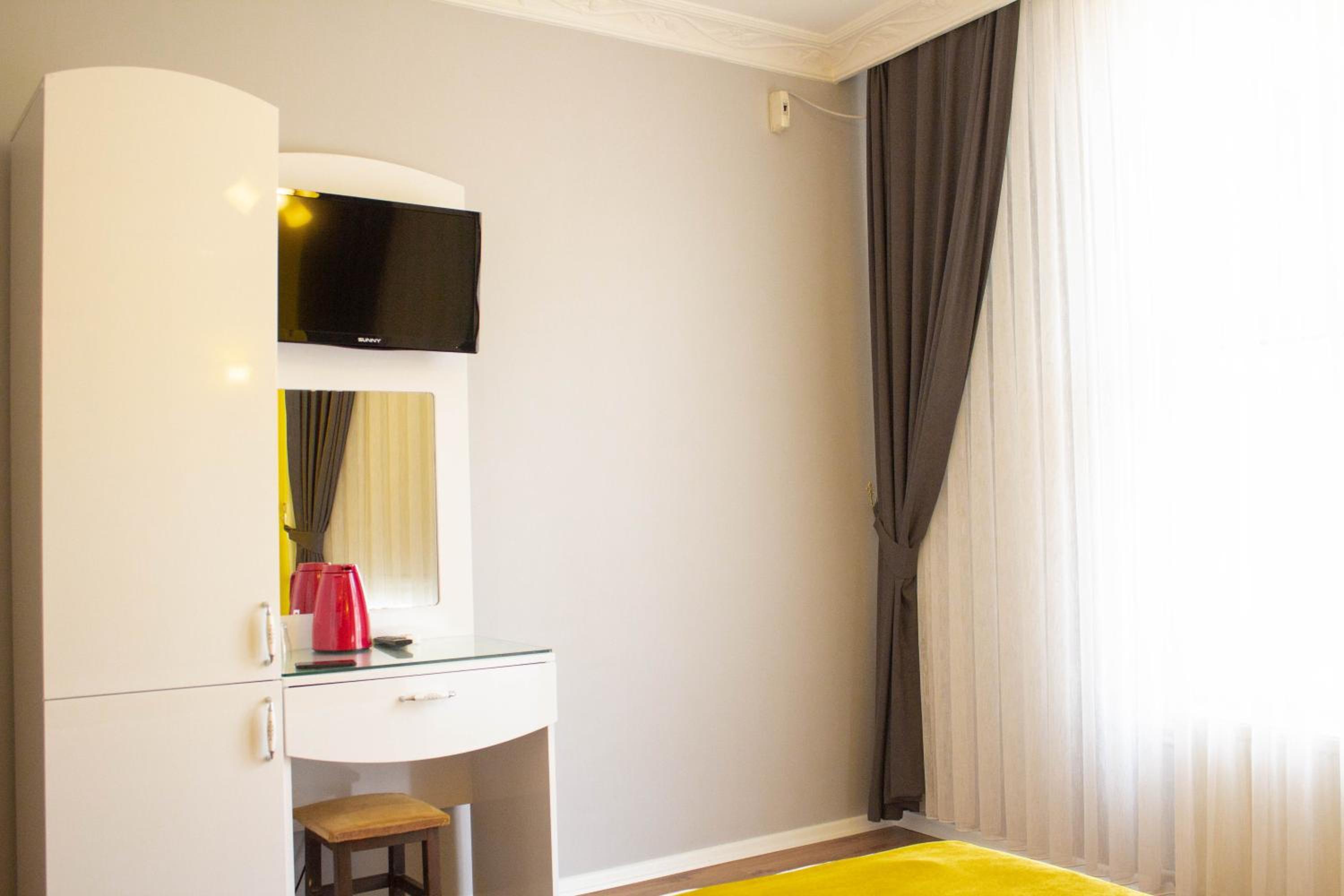 Hotel Tulip House - Image 45
