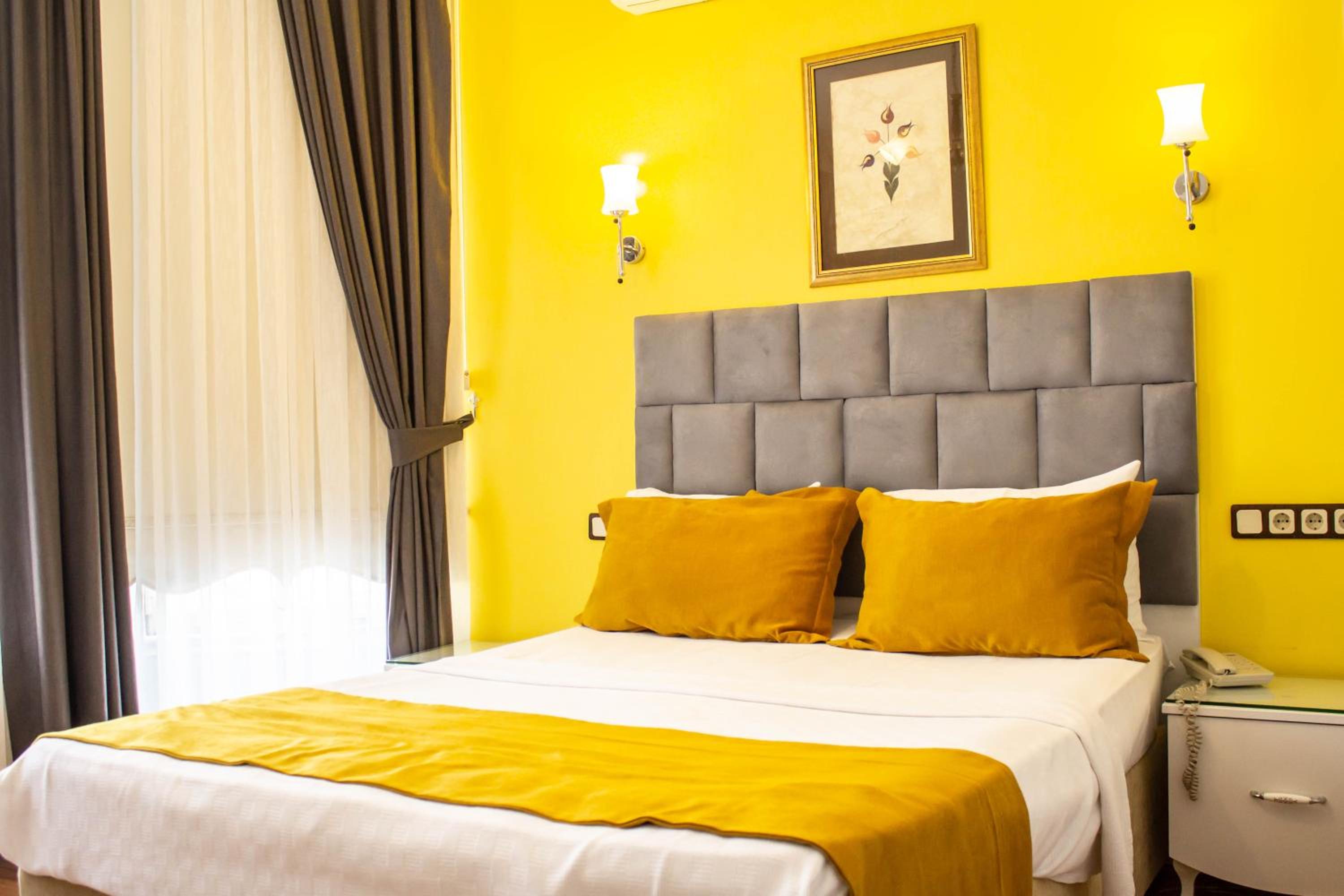 Hotel Tulip House - Image 46