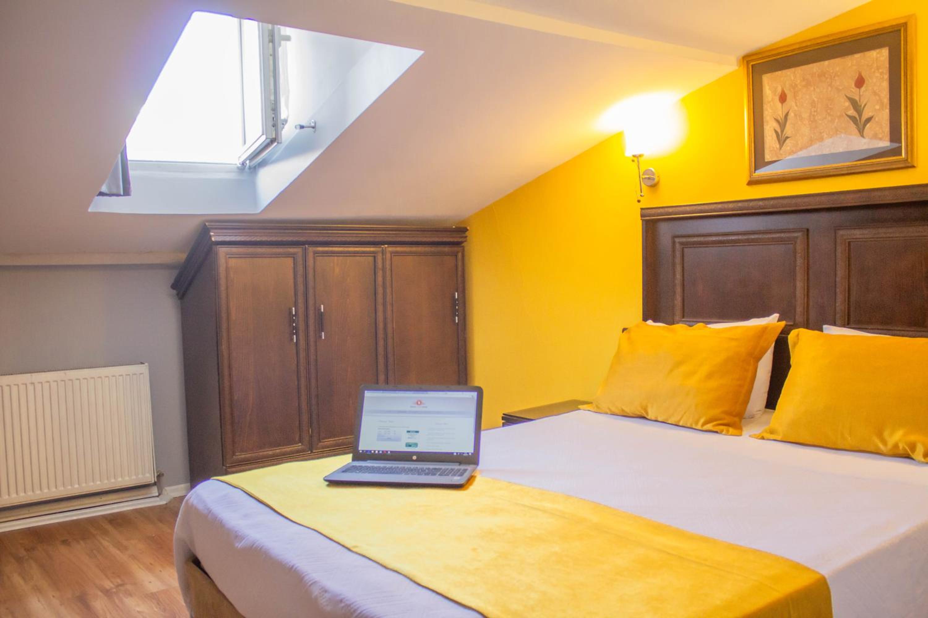 Hotel Tulip House - Image 24