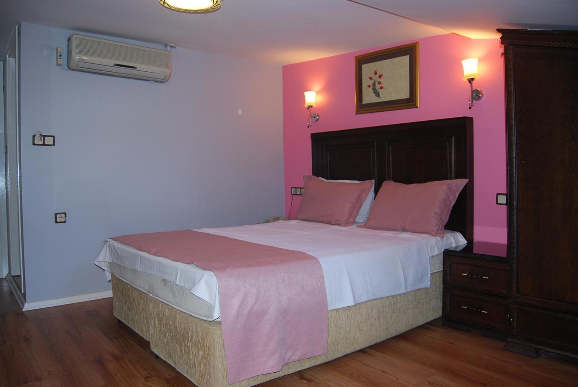 Hotel Tulip House - Image 16