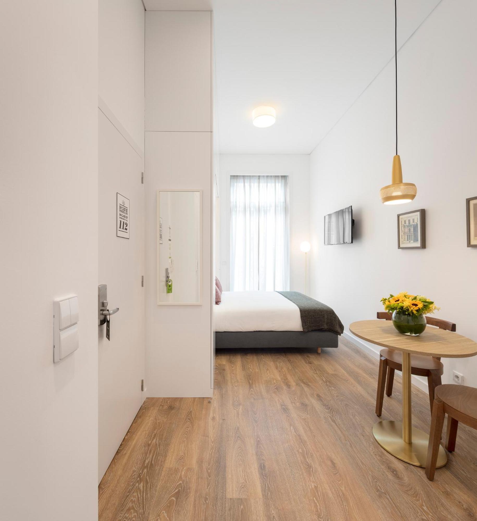 LSA Chiado Emenda by Numa