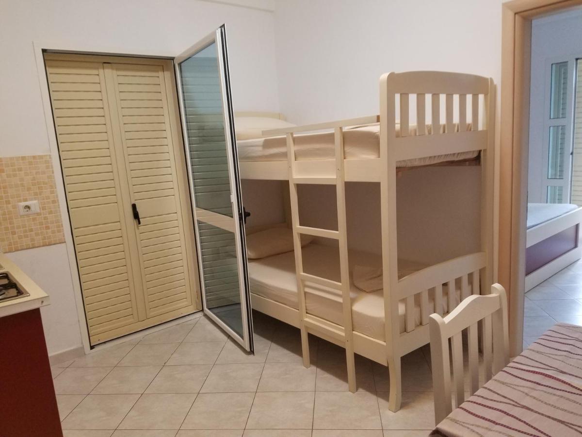 Apartments Rezidenca Sinani Orikum