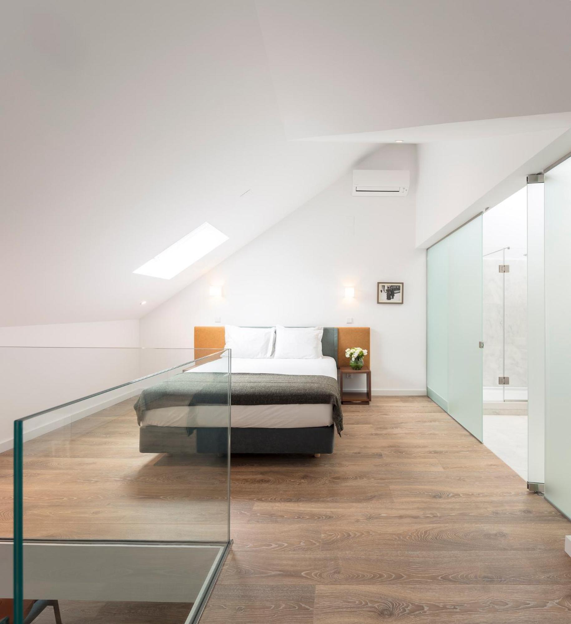 LSA Chiado Emenda by Numa