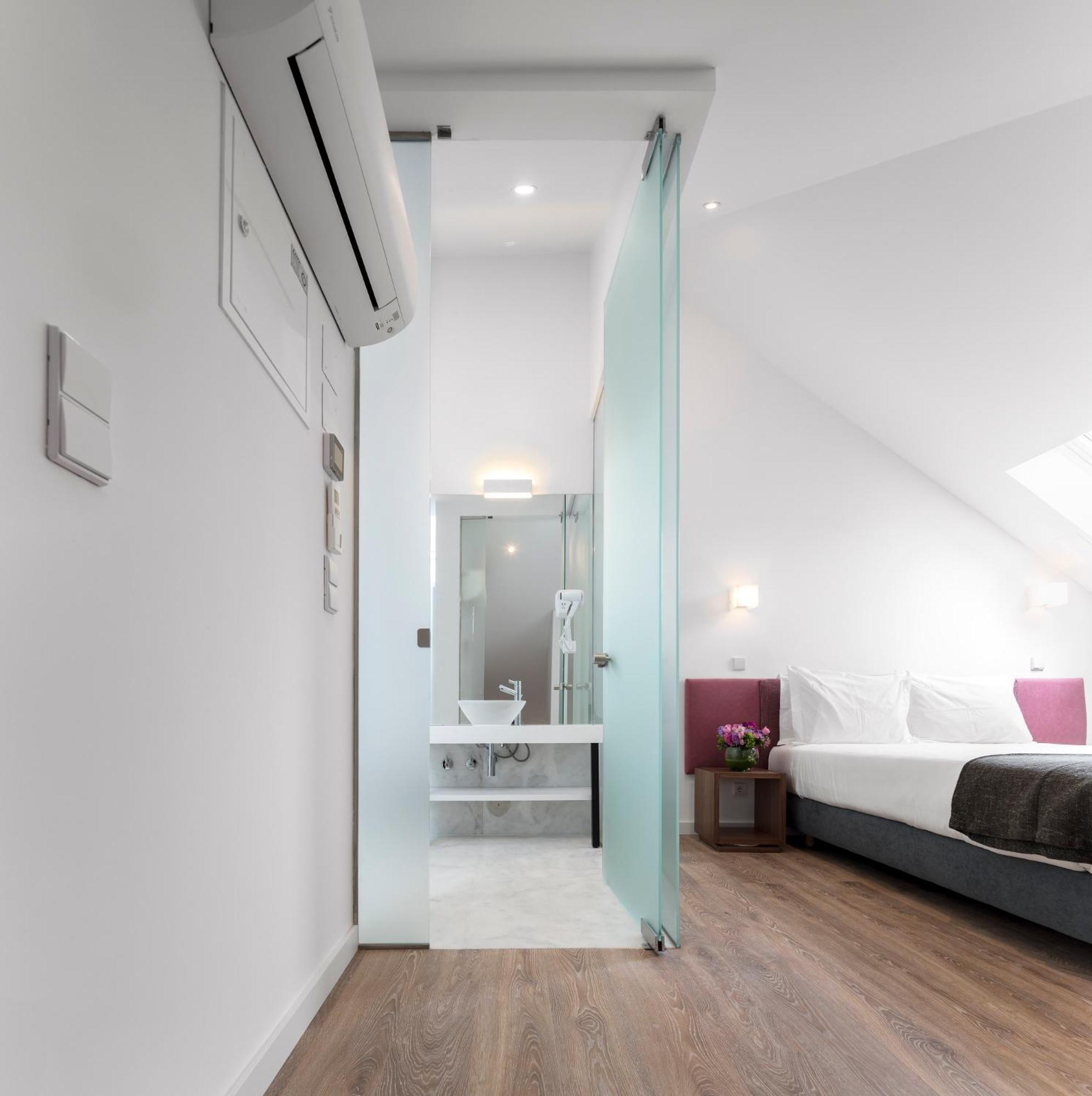 LSA Chiado Emenda by Numa