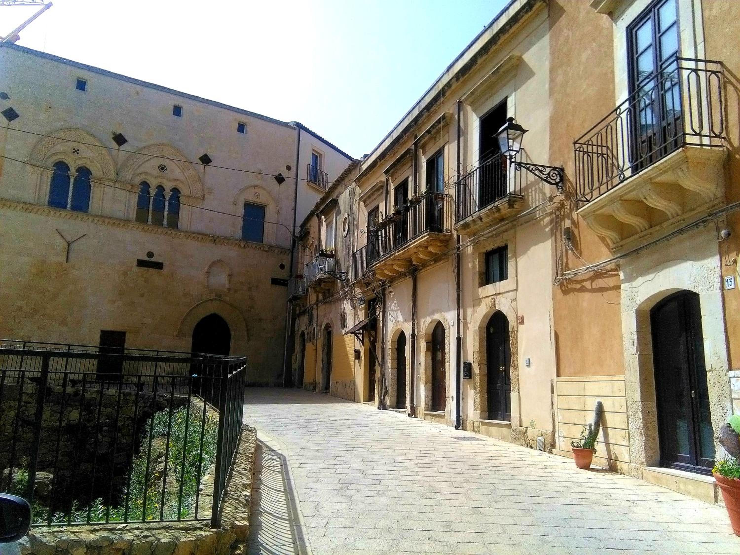 Photo 36