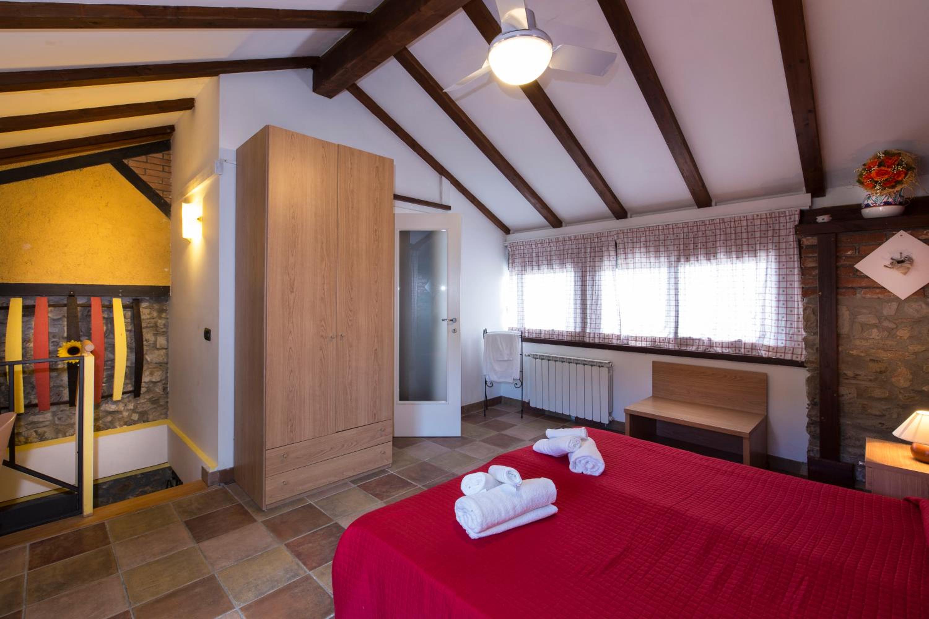 Appartamenti Residence Montebello, relax con giardino e piscina